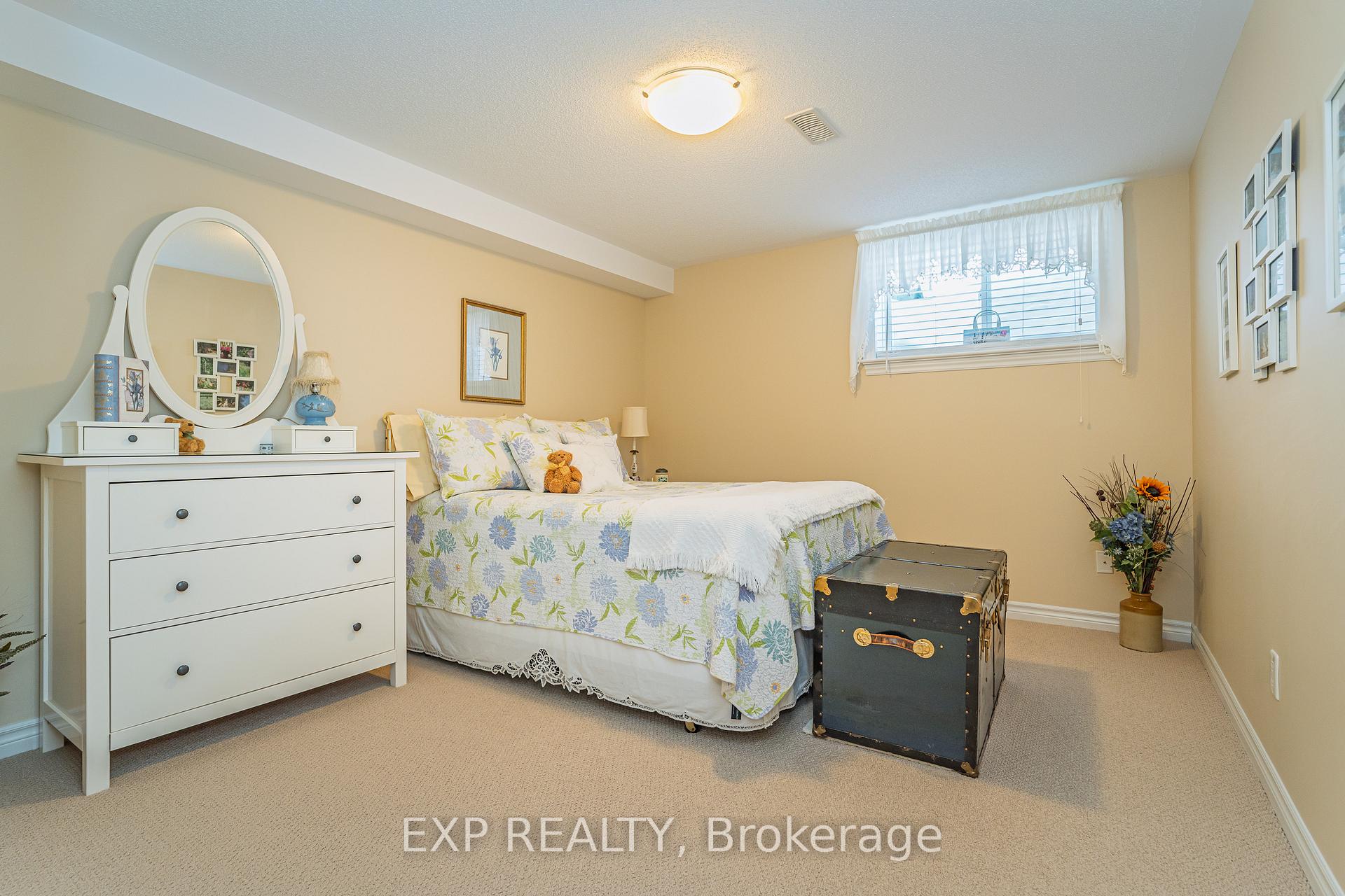 Photo 24 of 208 Voie De Brouage Way, Ottawa, Camelot — HOMEH