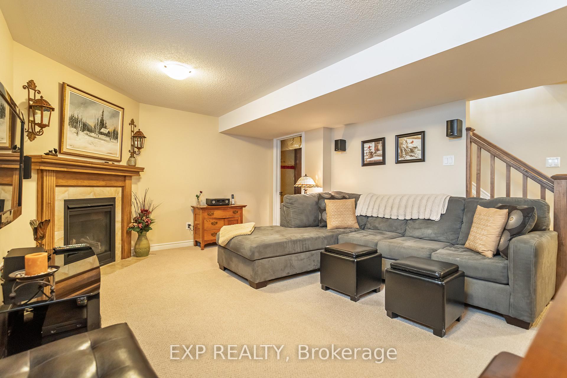 Photo 29 of 208 Voie De Brouage Way, Ottawa, Camelot — HOMEH
