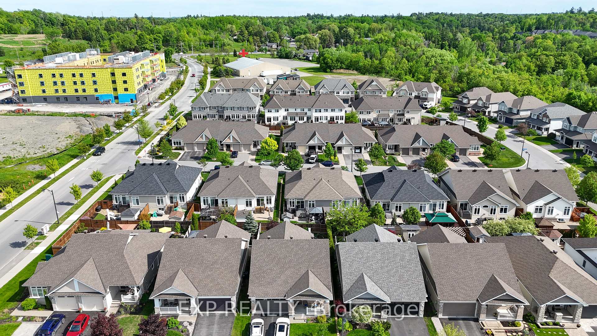 Photo 40 of 208 Voie De Brouage Way, Ottawa, Camelot — HOMEH