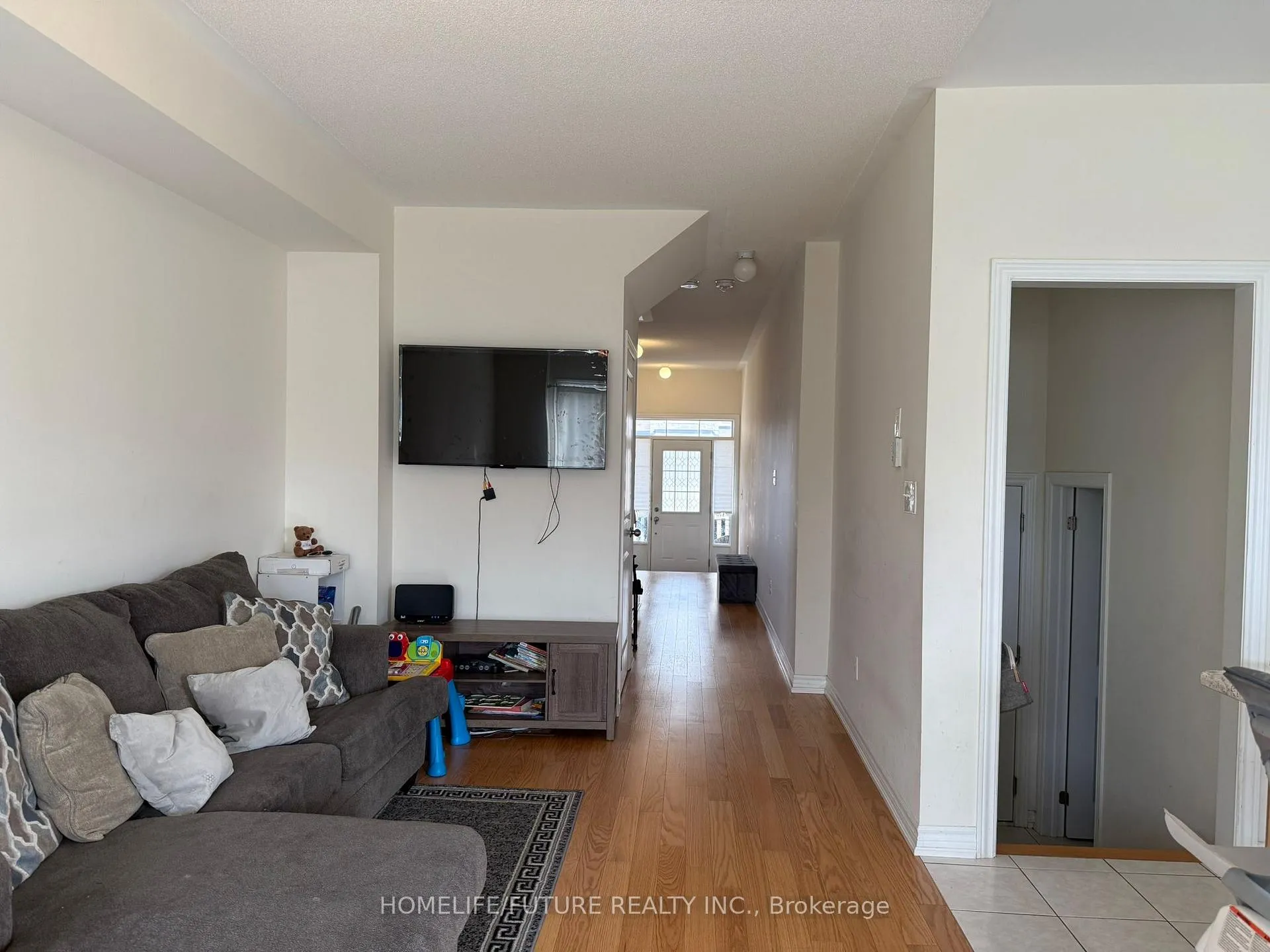 Photo 6 of 2404 Angora Street, Pickering, Rural Pickering — HOMEH