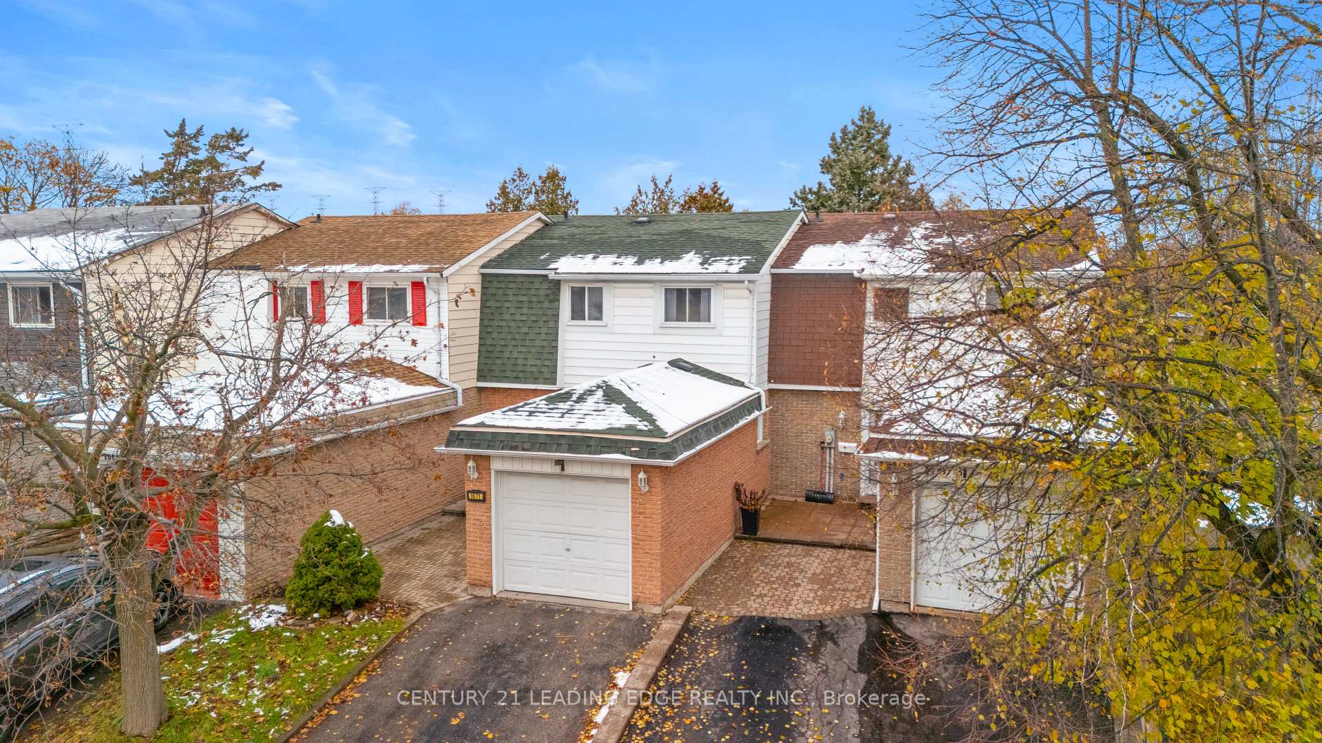 Photo 2 of 1671 Alwin Circle, Pickering, Village East — HOMEH