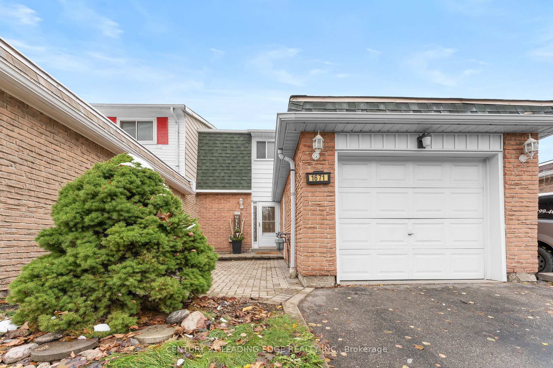Photo 3 of 1671 Alwin Circle, Pickering, Village East — HOMEH