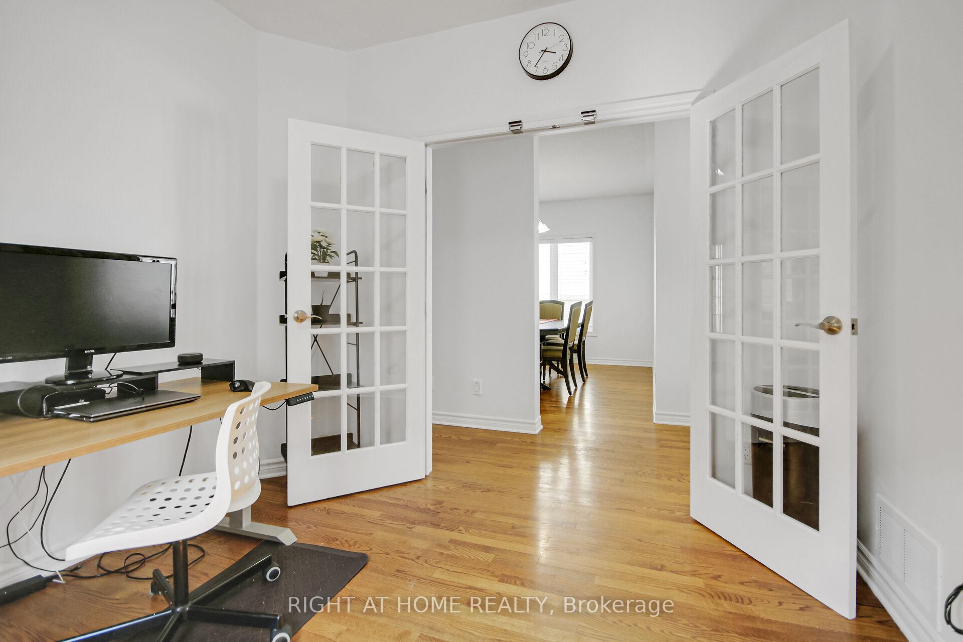 Photo 16 of 915 Gosnell Terrace, Ottawa, Fallingbrook/Gardenway South — HOMEH