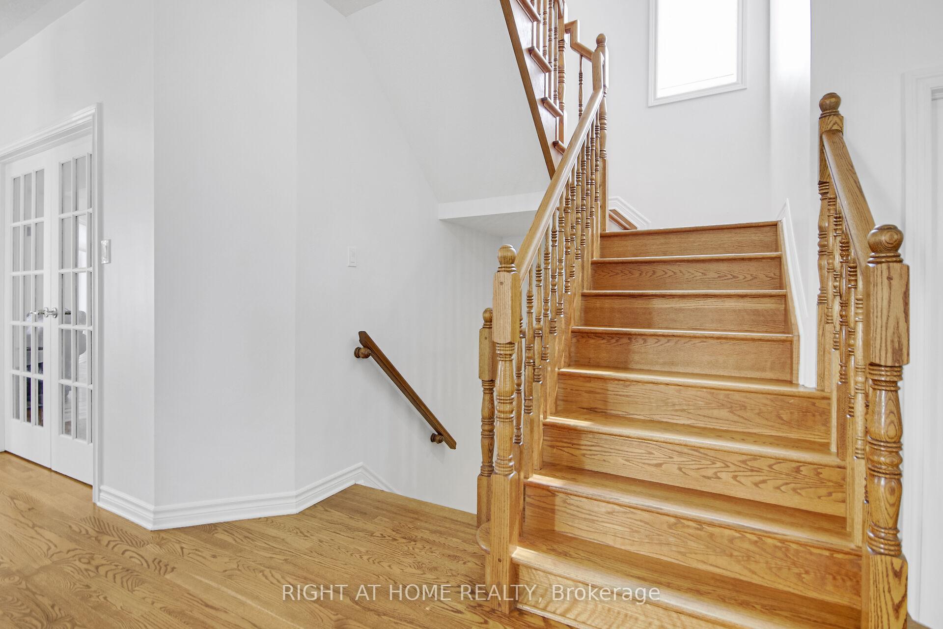 Photo 19 of 915 Gosnell Terrace, Ottawa, Fallingbrook/Gardenway South — HOMEH