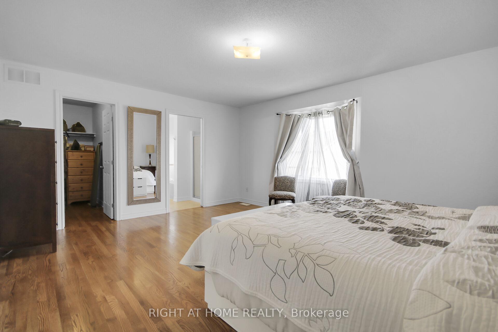 Photo 24 of 915 Gosnell Terrace, Ottawa, Fallingbrook/Gardenway South — HOMEH