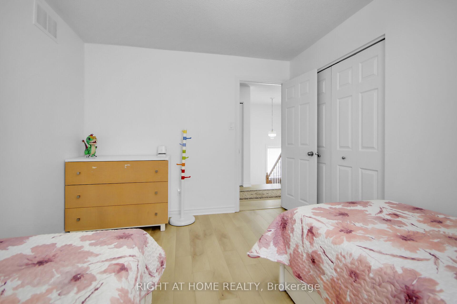 Photo 28 of 915 Gosnell Terrace, Ottawa, Fallingbrook/Gardenway South — HOMEH