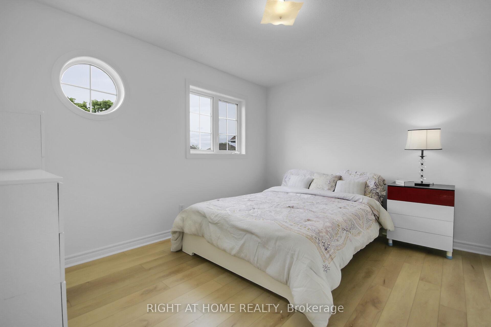 Photo 30 of 915 Gosnell Terrace, Ottawa, Fallingbrook/Gardenway South — HOMEH