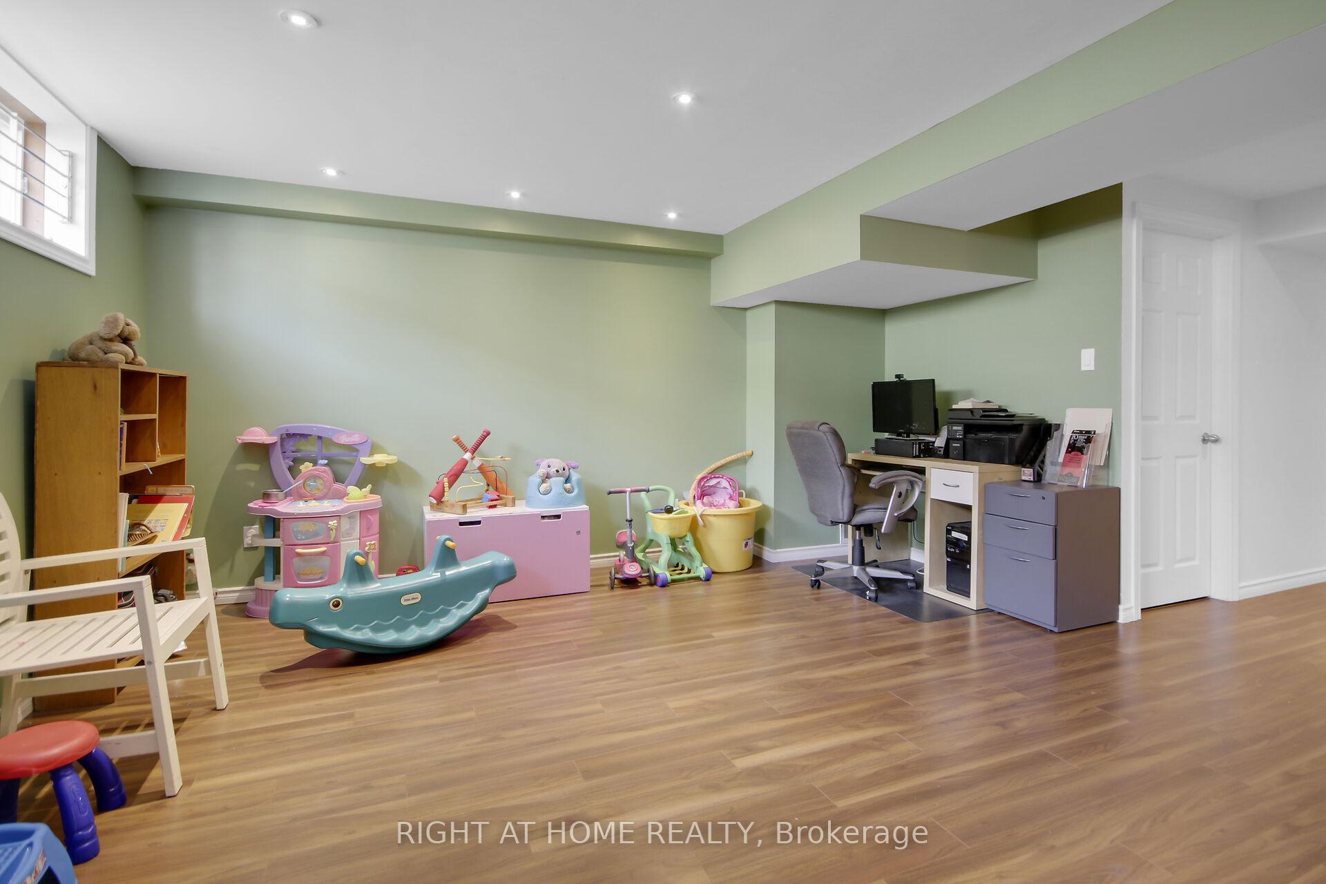 Photo 37 of 915 Gosnell Terrace, Ottawa, Fallingbrook/Gardenway South — HOMEH