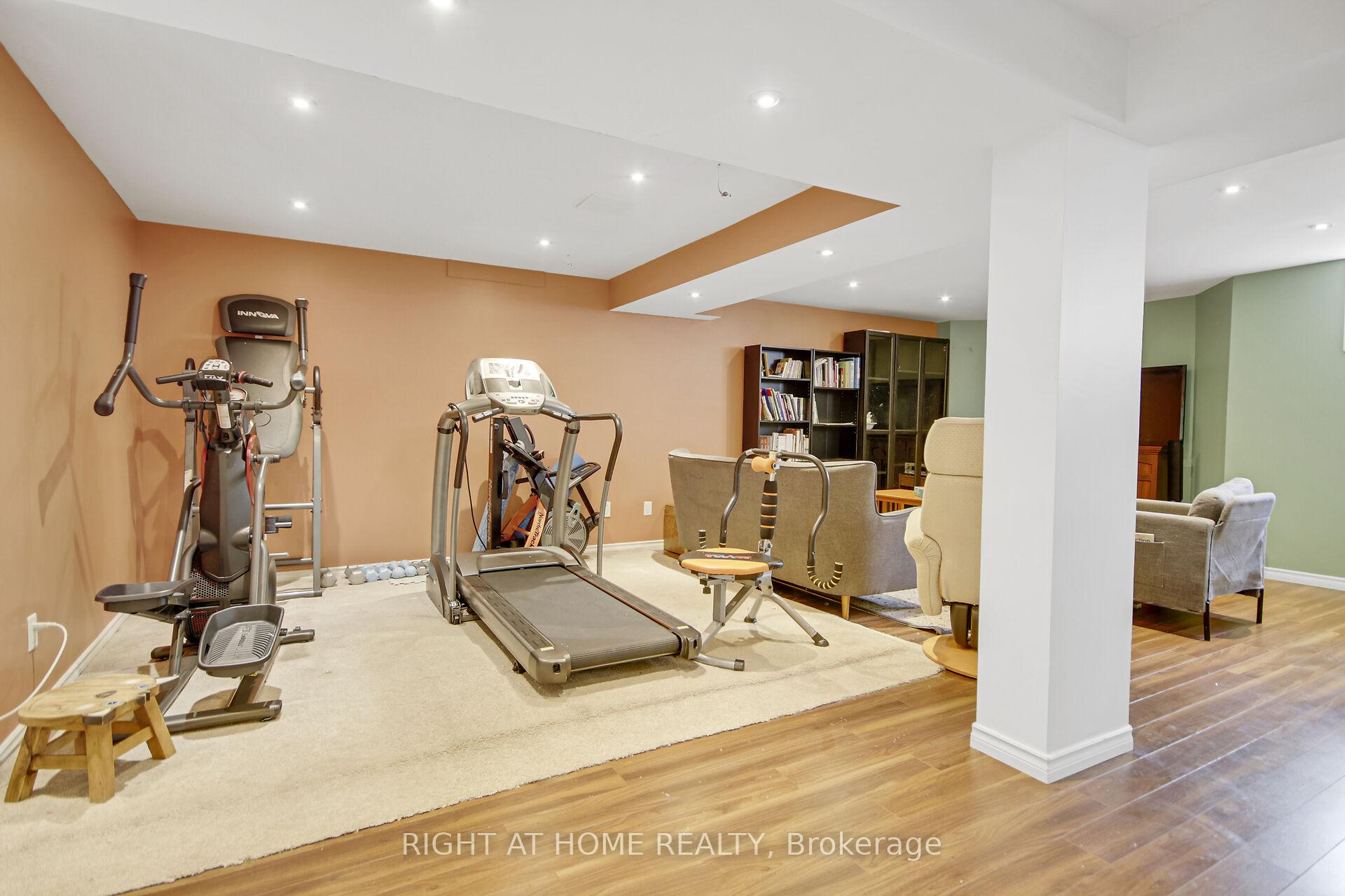 Photo 40 of 915 Gosnell Terrace, Ottawa, Fallingbrook/Gardenway South — HOMEH
