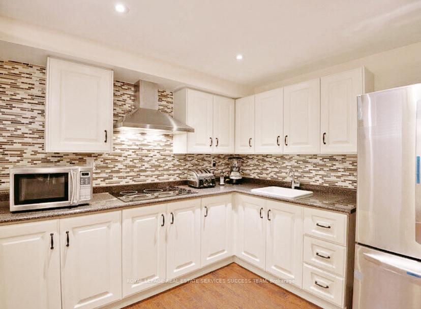 Photo 2 of 1045 Kelman Court, Milton, Coates — HOMEH