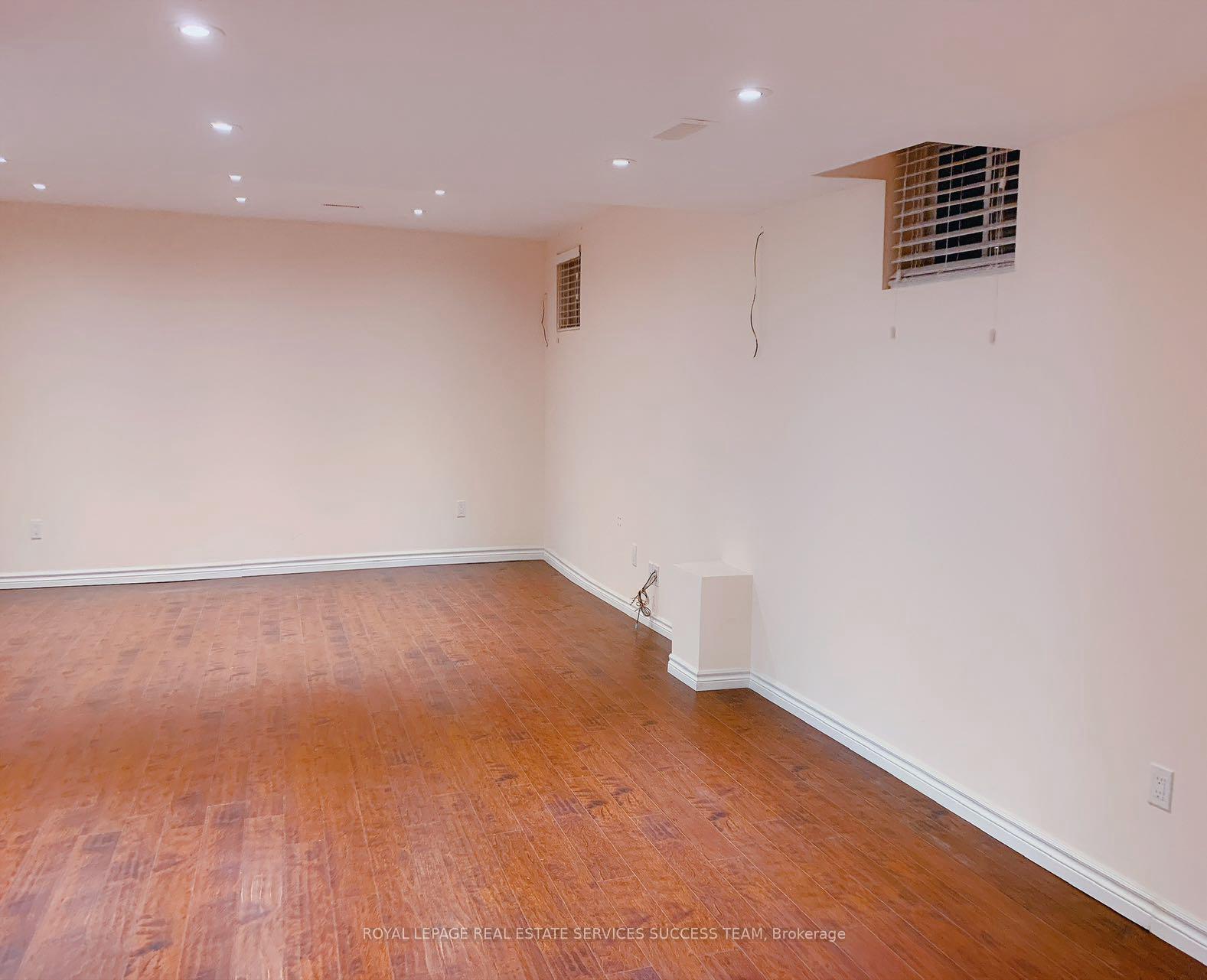 Photo 5 of 1045 Kelman Court, Milton, Coates — HOMEH
