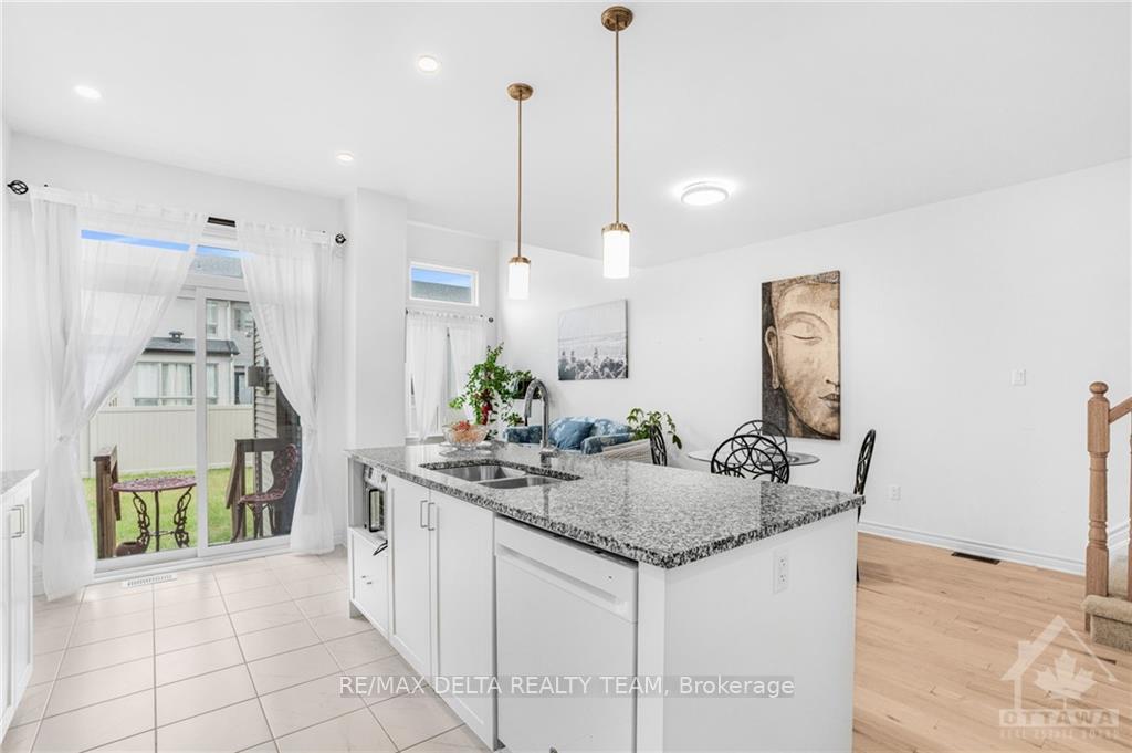 Photo 7 of 687 Cordelette Circle, Ottawa, Mer Bleue/Bradley Estates/Anderson Park — HOMEH