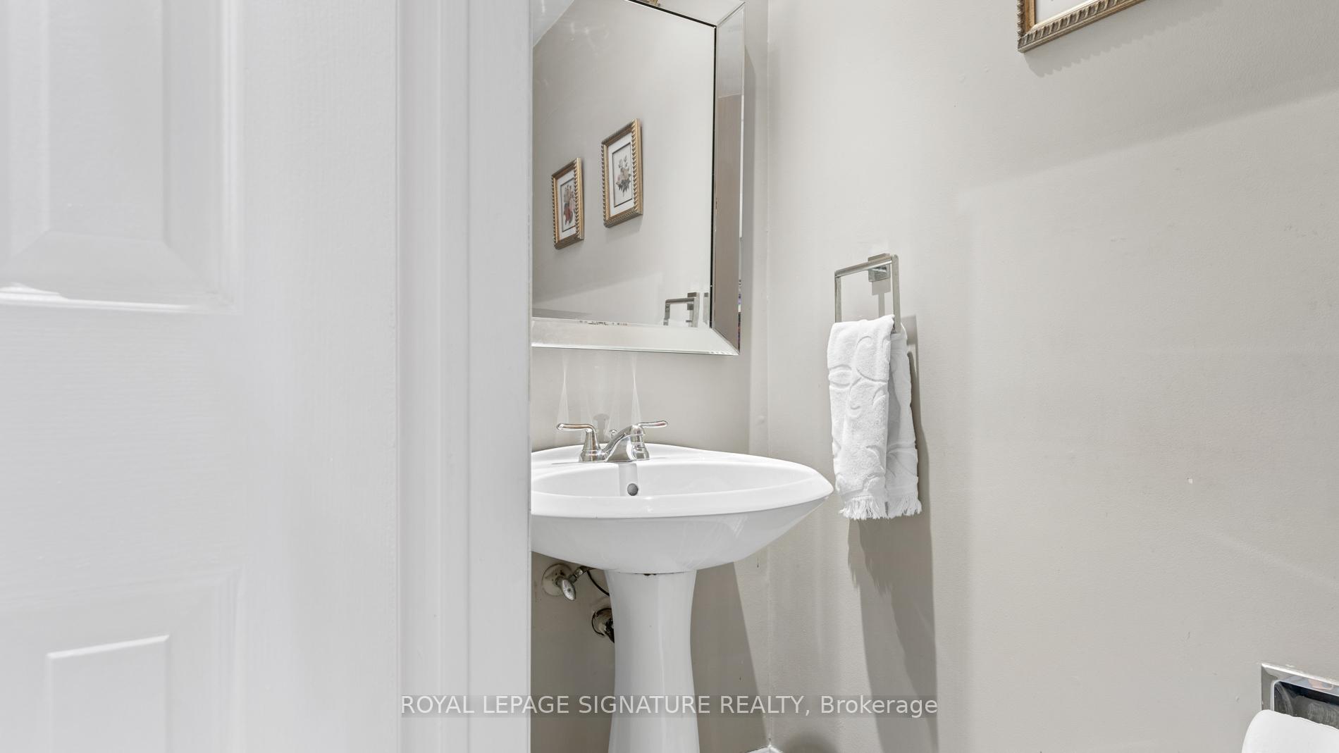 Photo 17 of 583 Foxwood Trail, Pickering, Amberlea — HOMEH