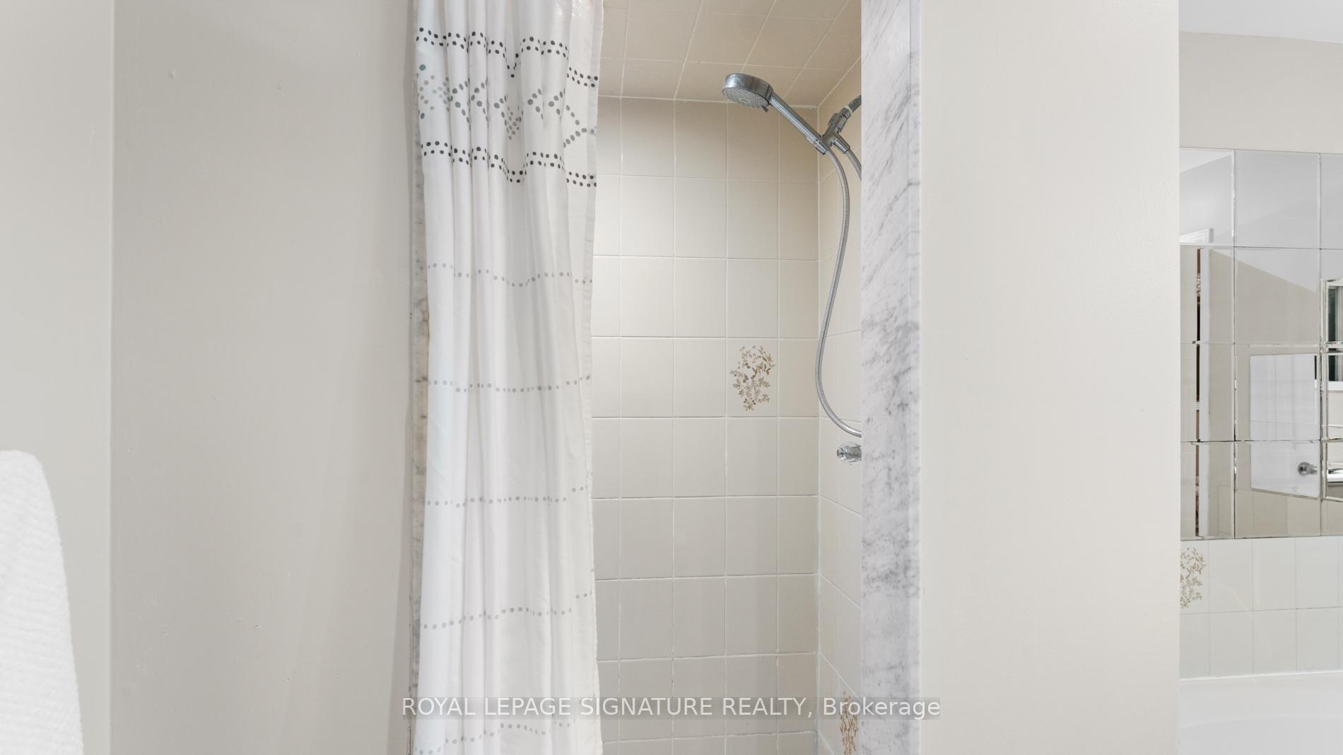 Photo 24 of 583 Foxwood Trail, Pickering, Amberlea — HOMEH