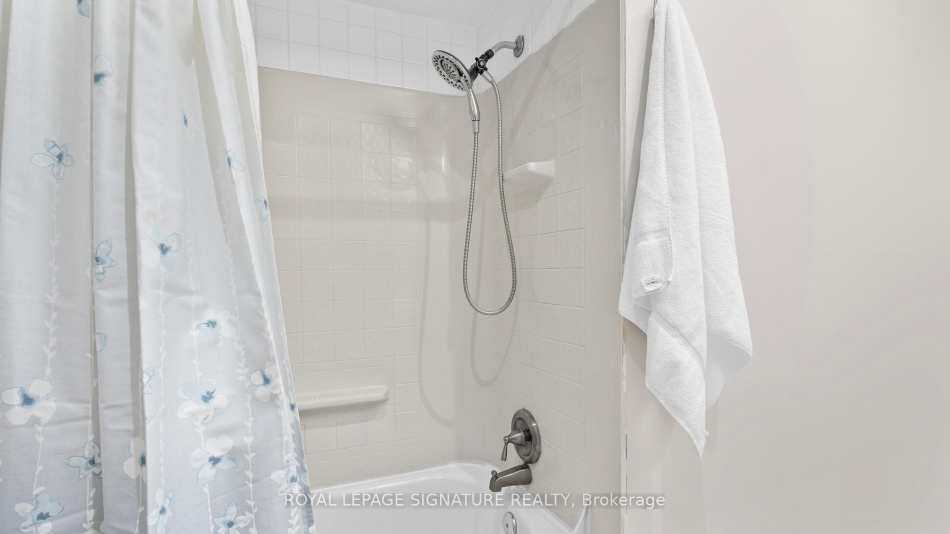 Photo 28 of 583 Foxwood Trail, Pickering, Amberlea — HOMEH