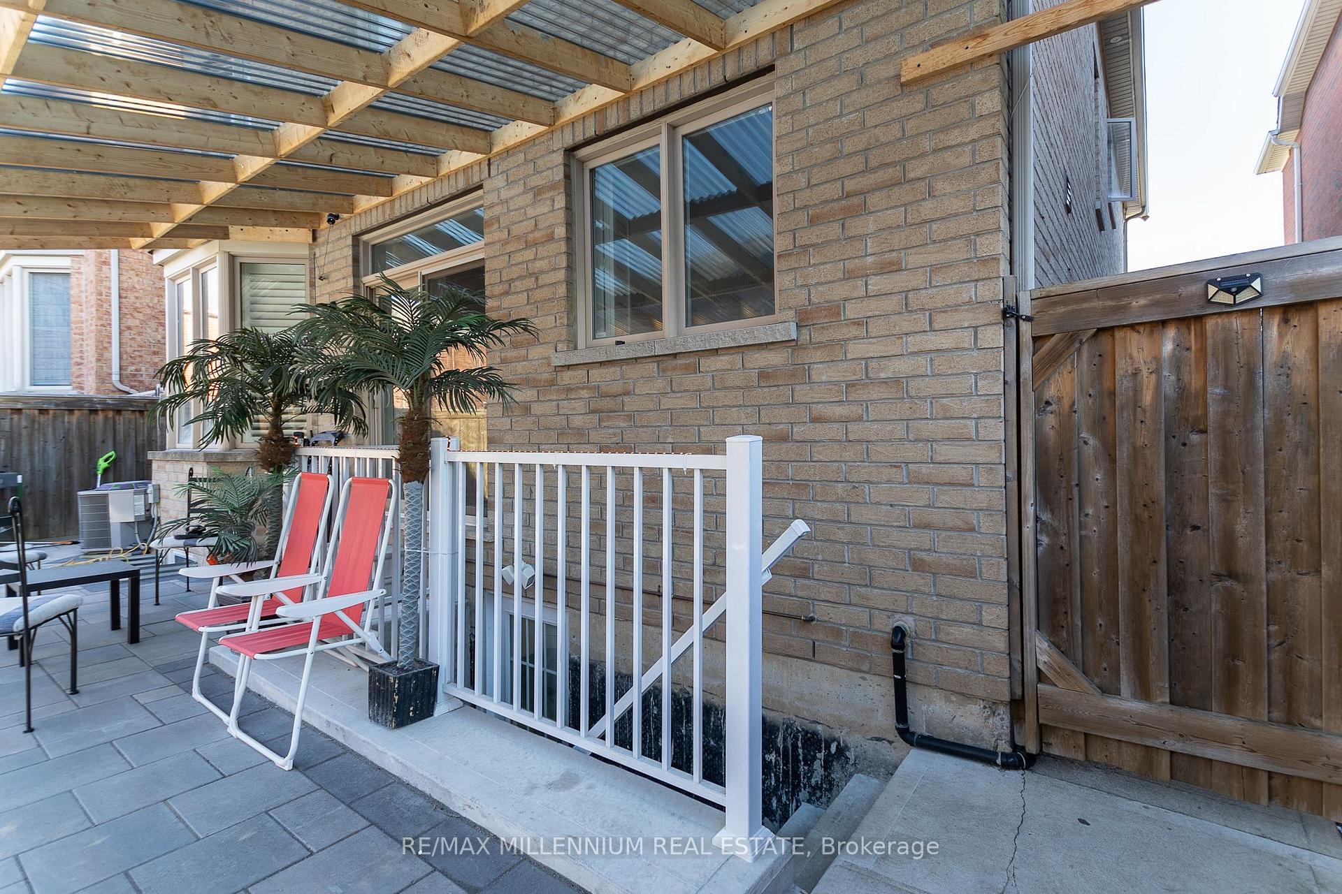 Photo 2 of Unit Lower, 309 Nairn Circle, Milton, Scott — HOMEH