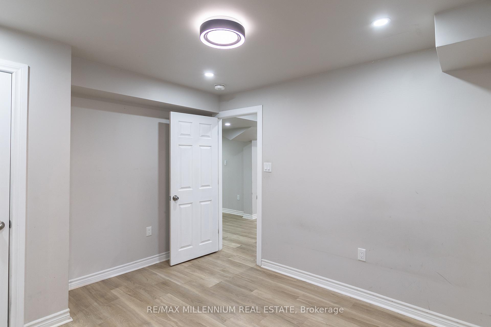 Photo 10 of Unit Lower, 309 Nairn Circle, Milton, Scott — HOMEH