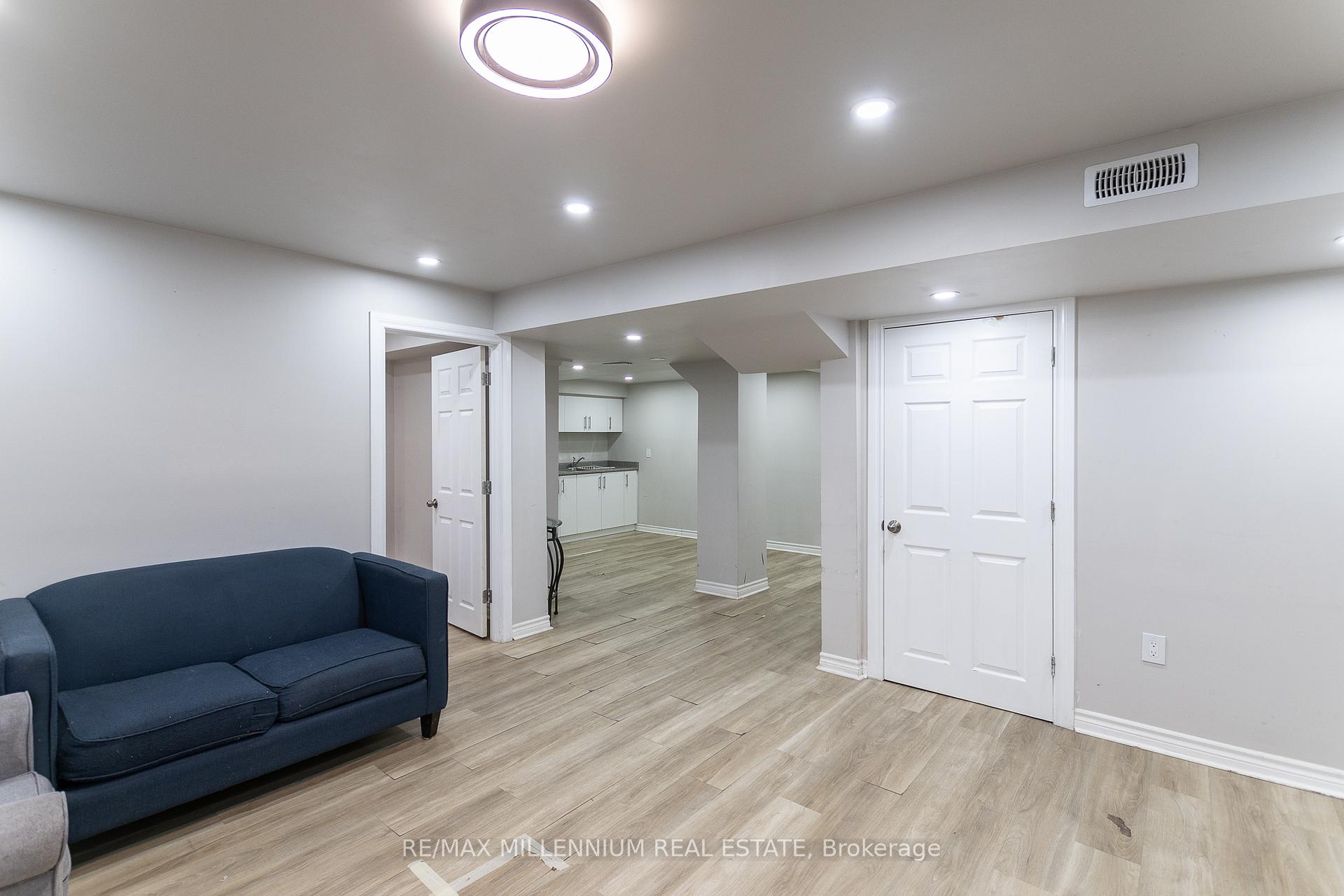Photo 15 of Unit Lower, 309 Nairn Circle, Milton, Scott — HOMEH
