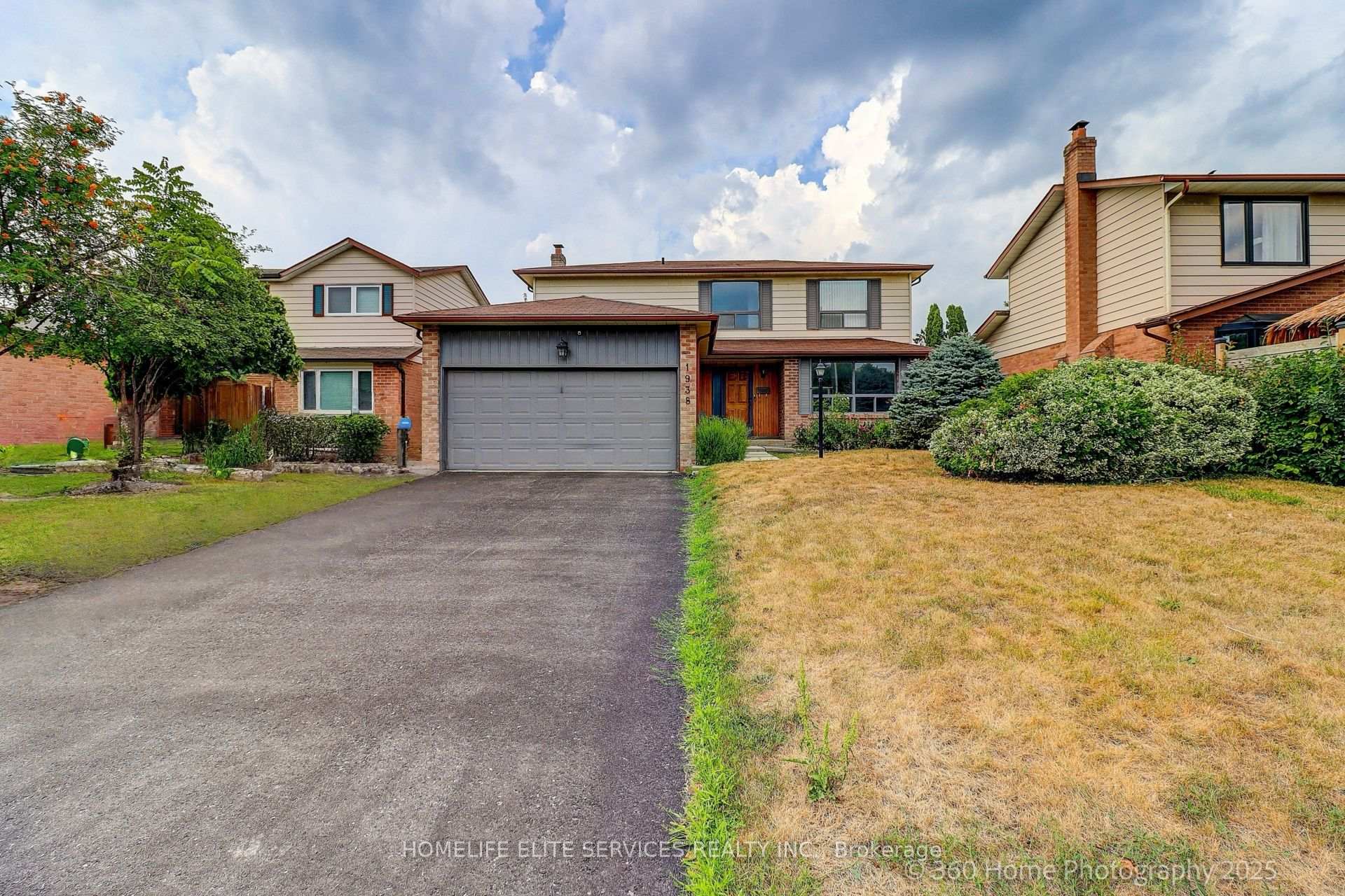 Front of 1938 Glengrove Road
