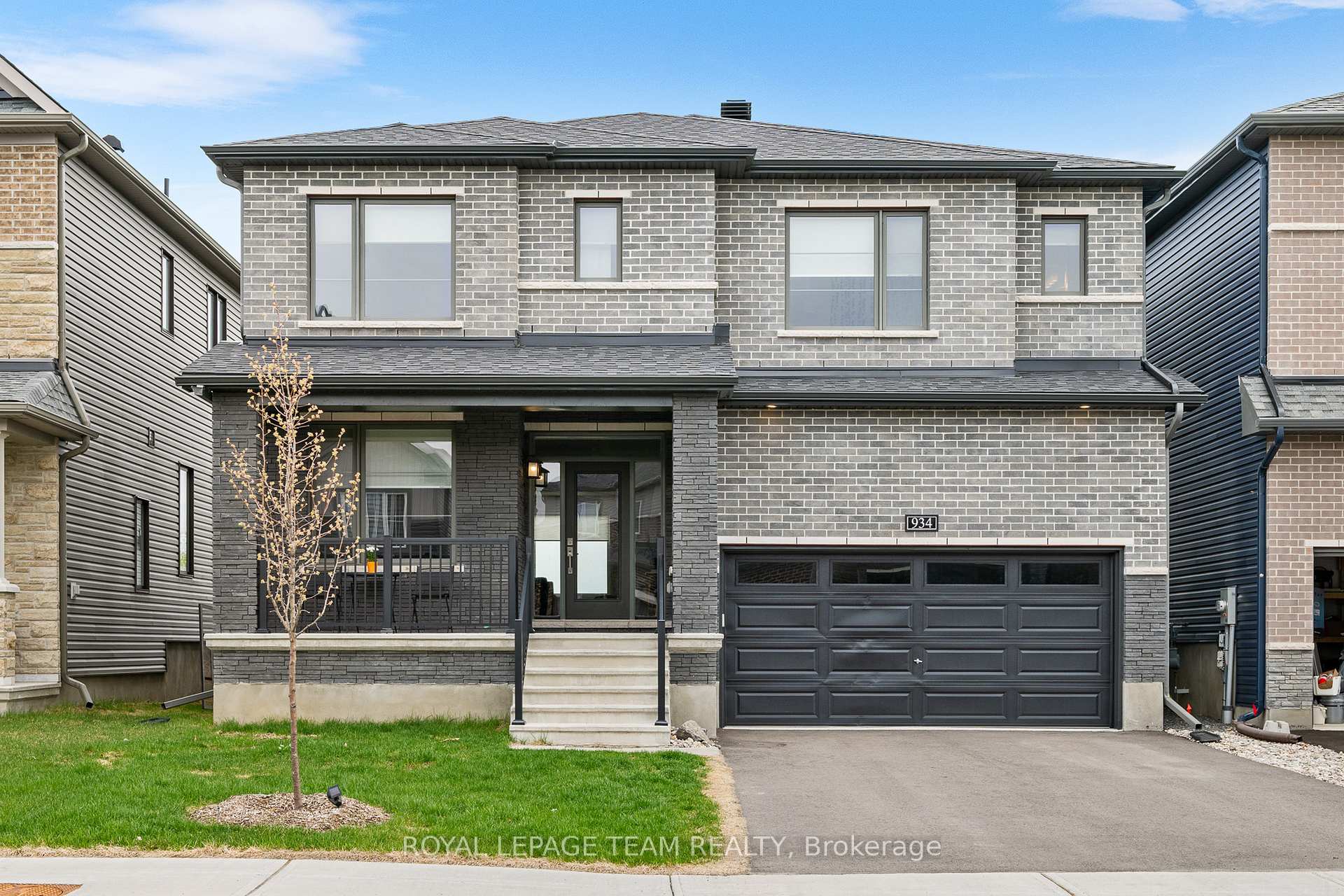 Photo 1 of 934 Lakeridge Drive, Ottawa, Avalon East — HOMEH