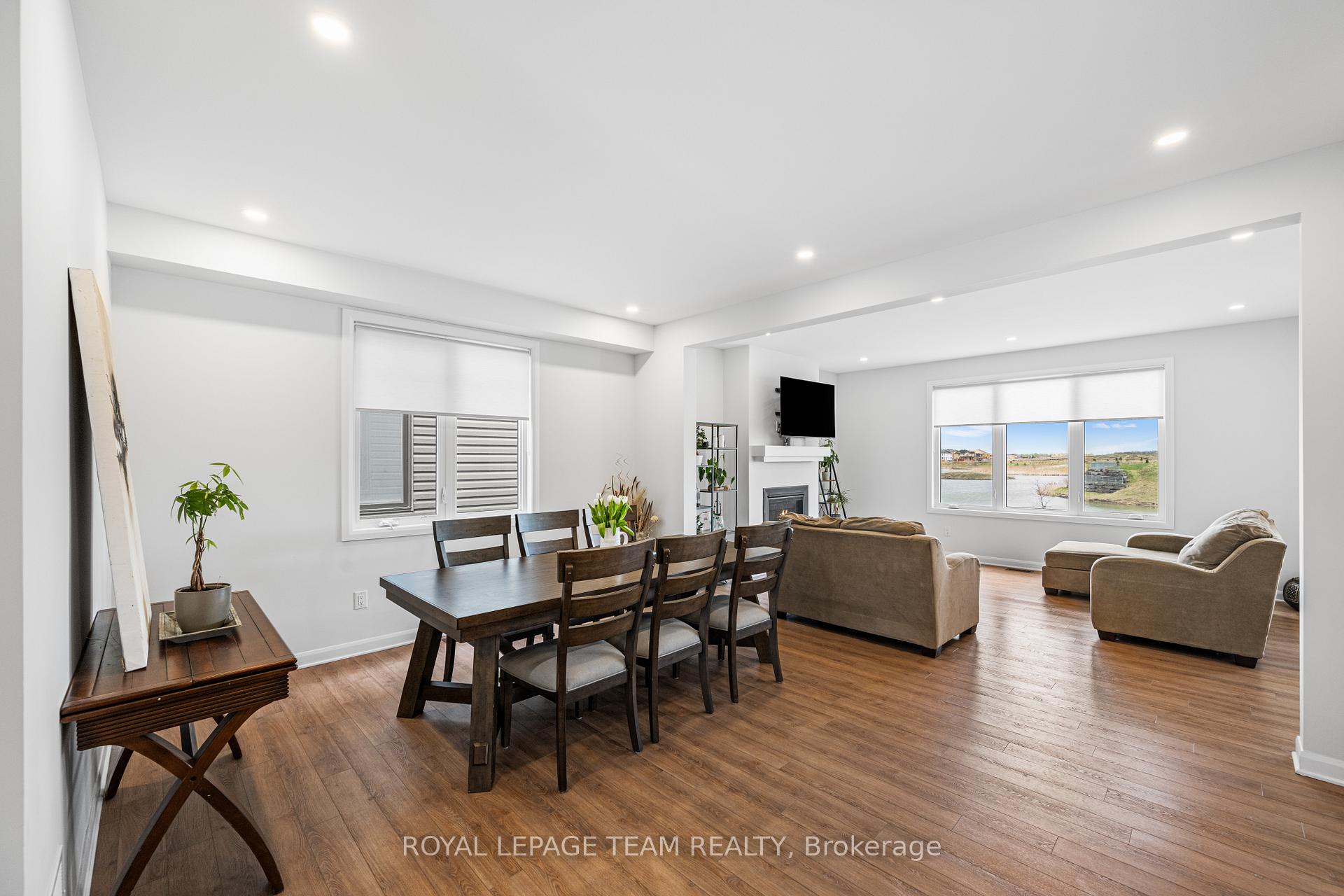 Photo 5 of 934 Lakeridge Drive, Ottawa, Avalon East — HOMEH