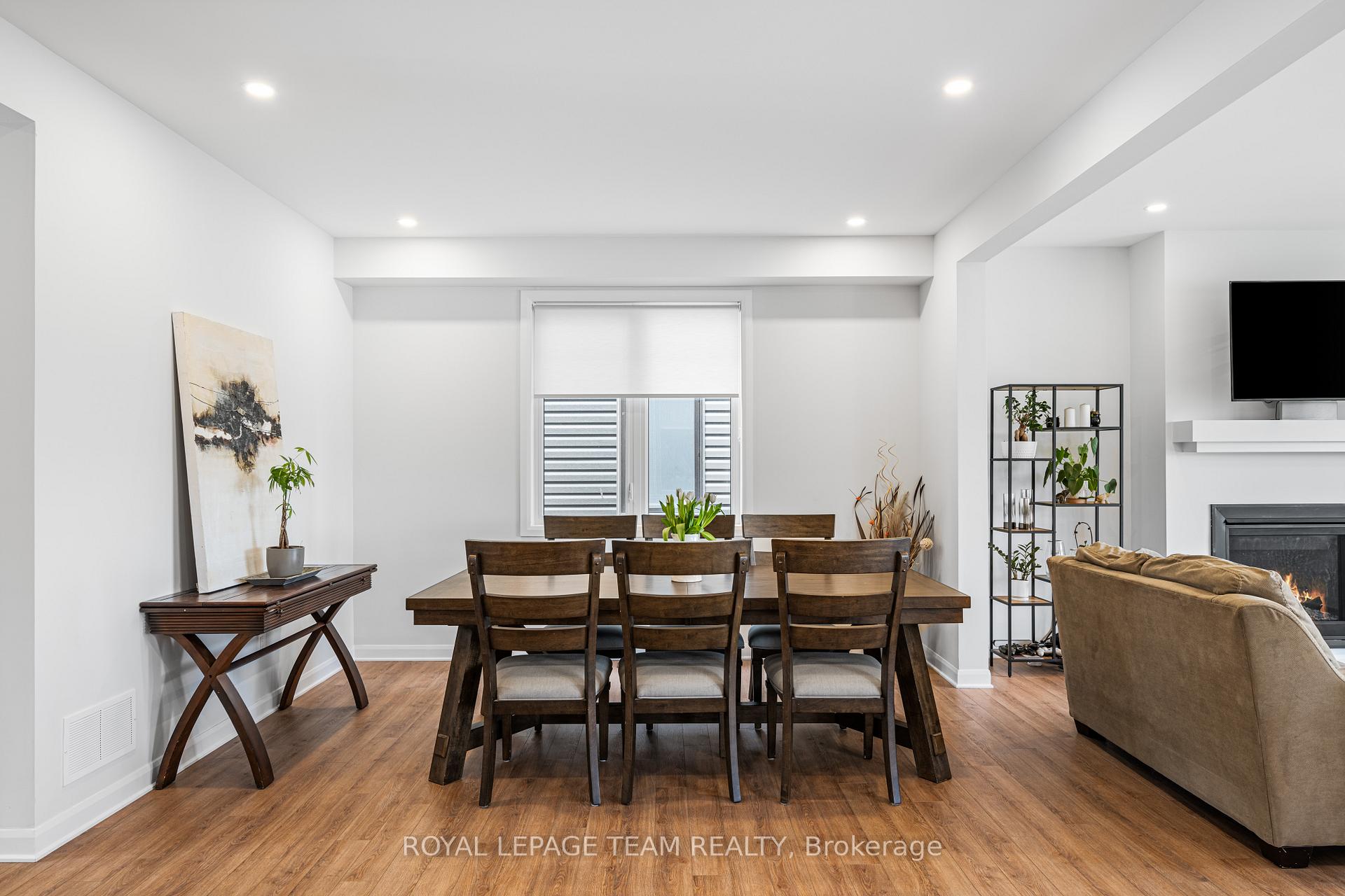 Photo 6 of 934 Lakeridge Drive, Ottawa, Avalon East — HOMEH