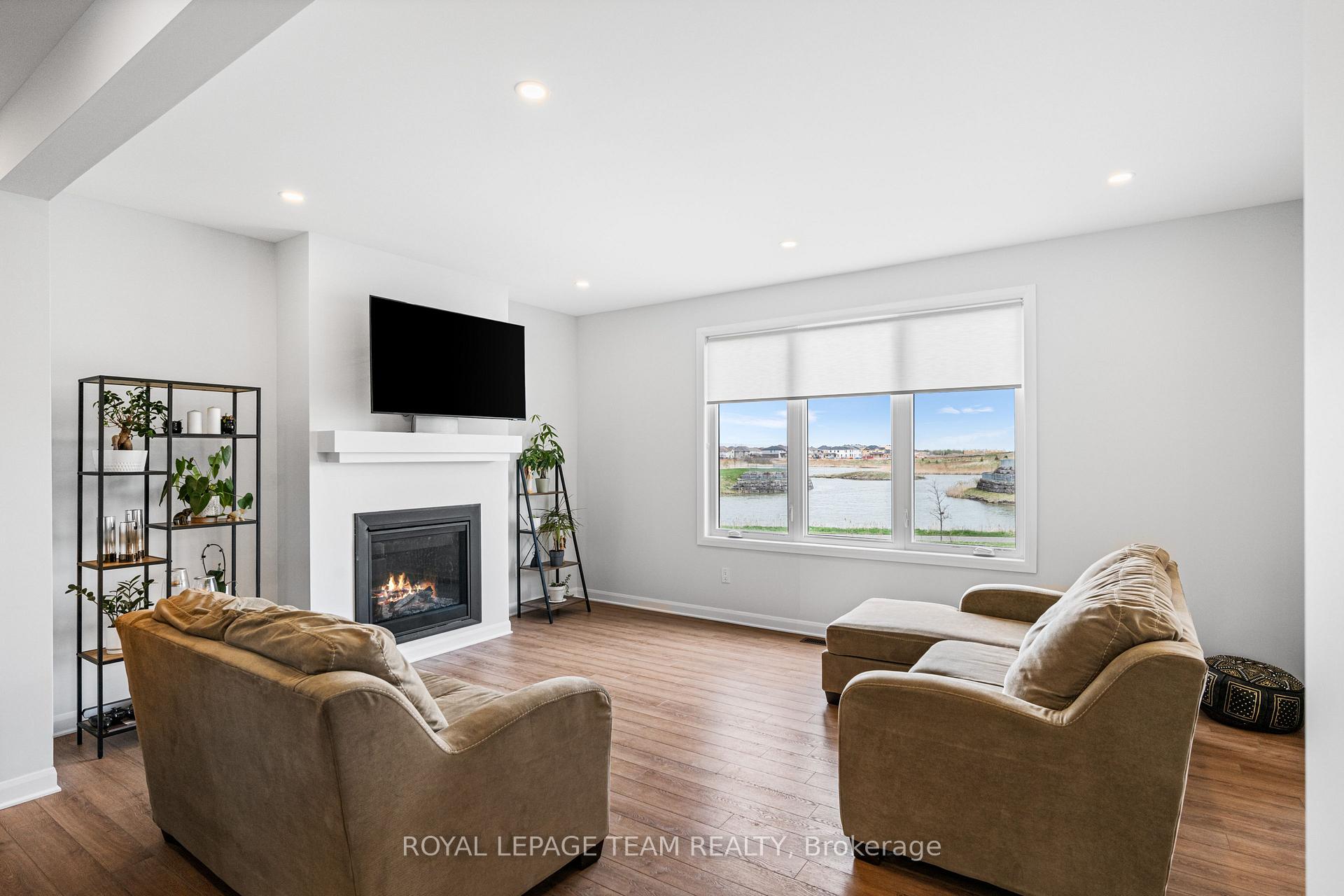 Photo 8 of 934 Lakeridge Drive, Ottawa, Avalon East — HOMEH