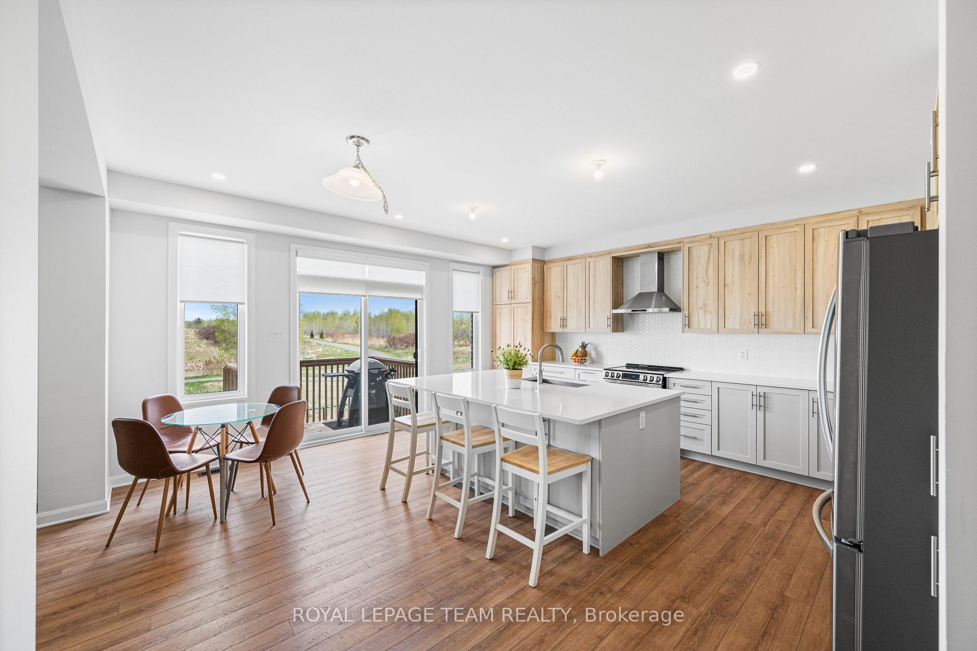 Photo 9 of 934 Lakeridge Drive, Ottawa, Avalon East — HOMEH