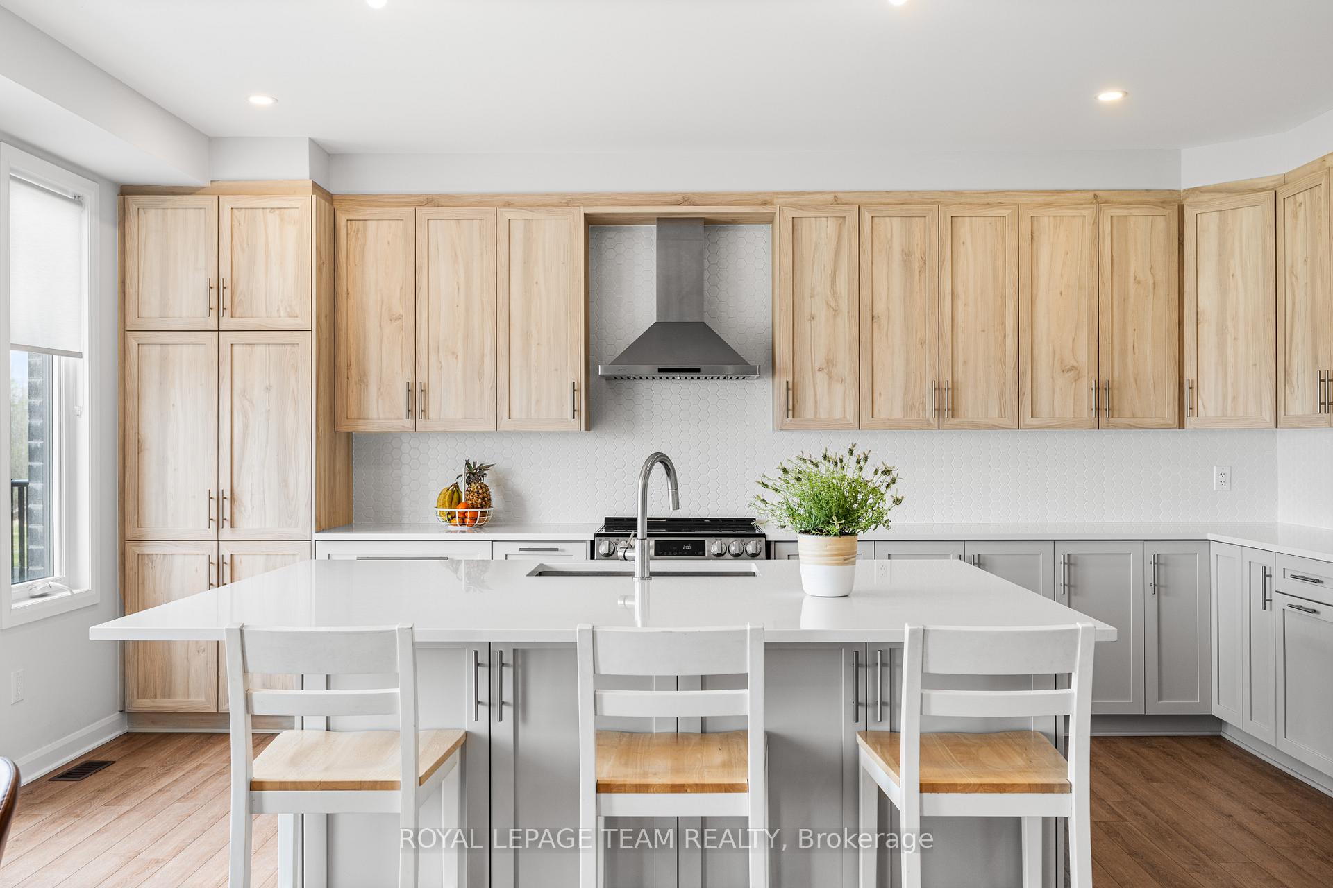 Photo 11 of 934 Lakeridge Drive, Ottawa, Avalon East — HOMEH
