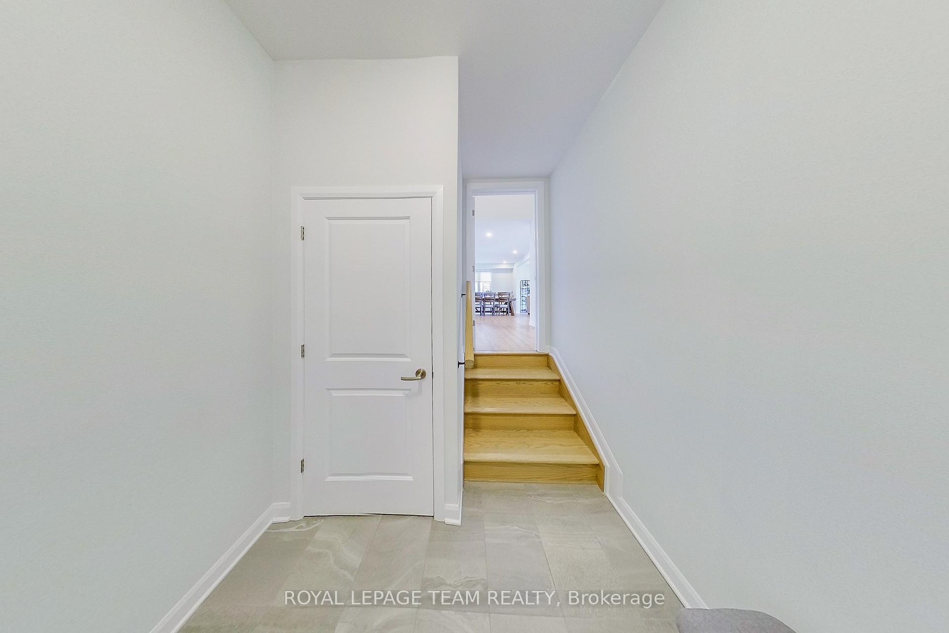 Photo 13 of 934 Lakeridge Drive, Ottawa, Avalon East — HOMEH