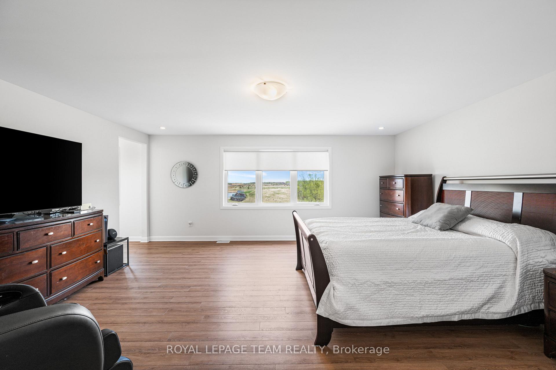 Photo 18 of 934 Lakeridge Drive, Ottawa, Avalon East — HOMEH