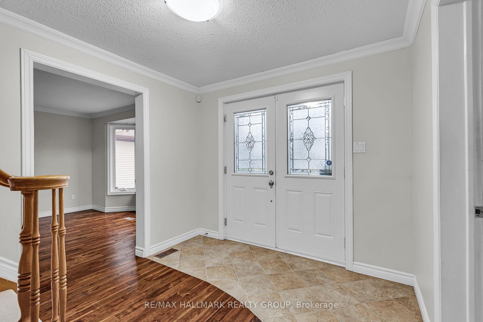 Photo 2 of 1660 Des Broussailles Terrace, Ottawa, Chapel Hill — HOMEH