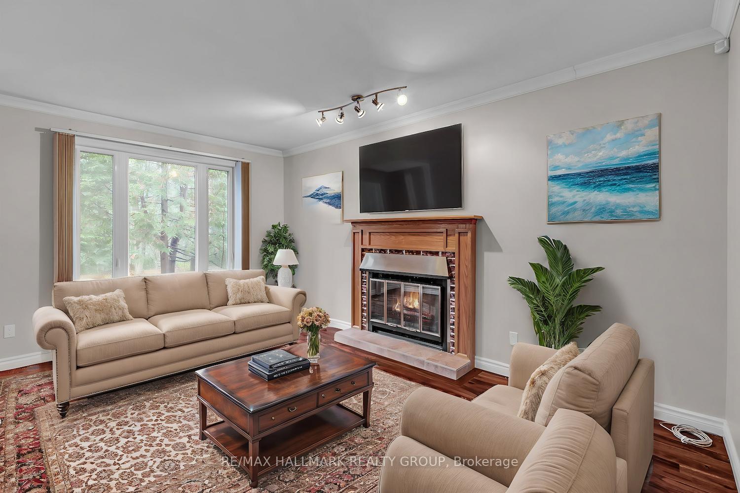 Photo 16 of 1660 Des Broussailles Terrace, Ottawa, Chapel Hill — HOMEH