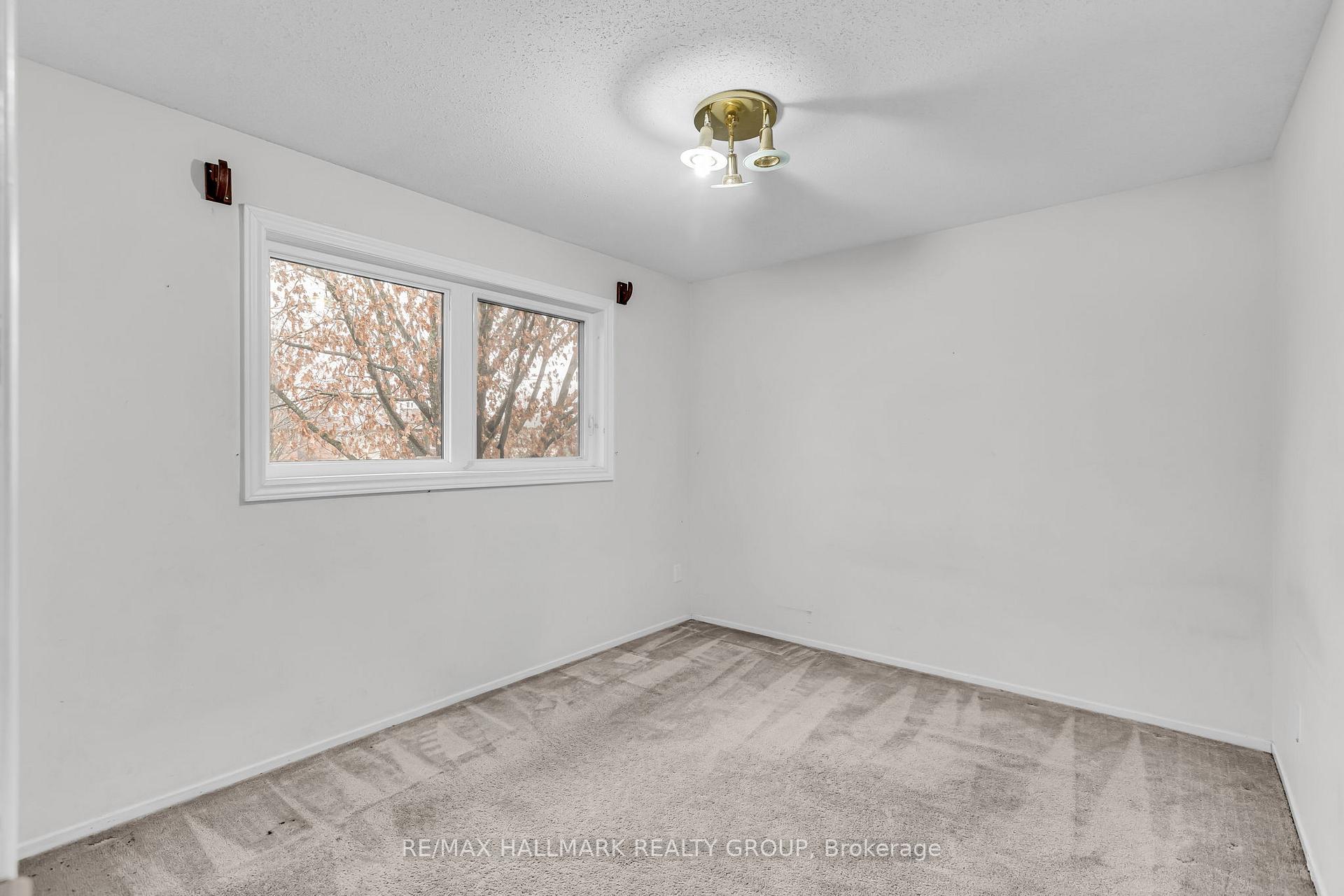 Photo 29 of 1660 Des Broussailles Terrace, Ottawa, Chapel Hill — HOMEH