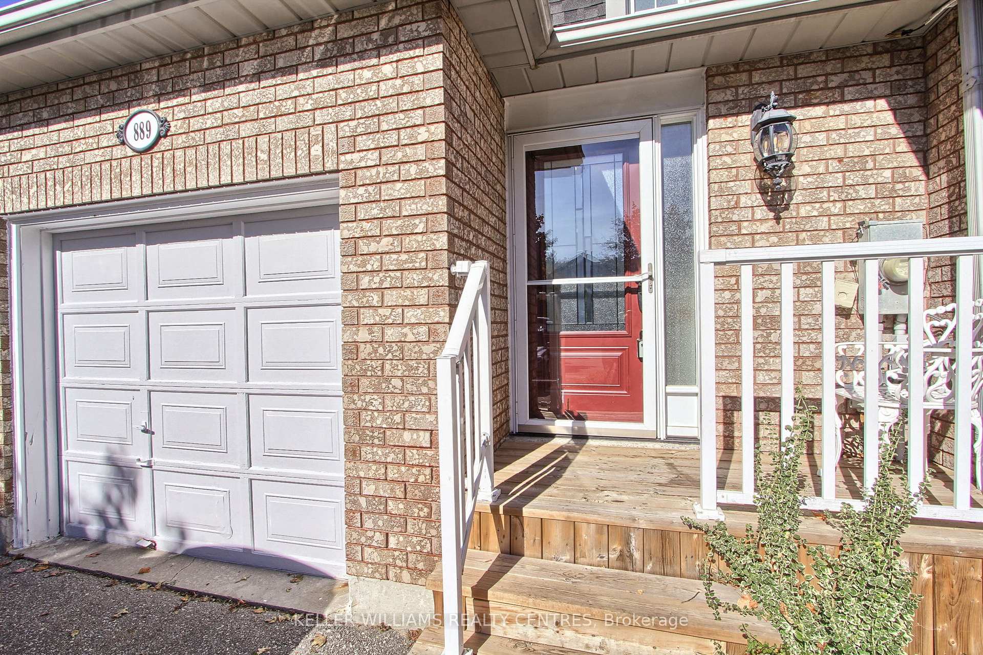 Photo 6 of 889 Clancey Crescent, Newmarket, Gorham-College Manor — HOMEH