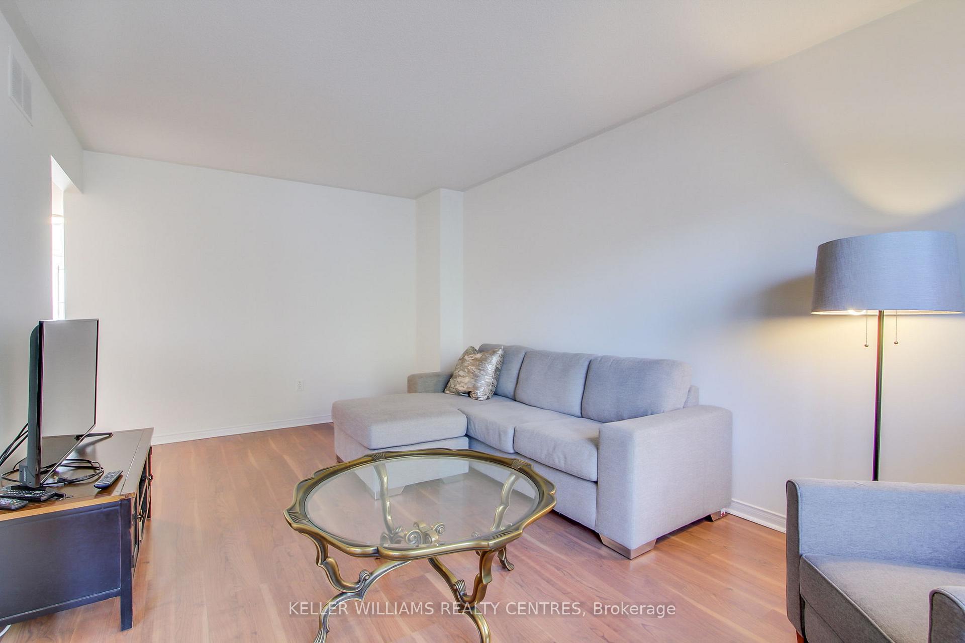 Photo 15 of 889 Clancey Crescent, Newmarket, Gorham-College Manor — HOMEH