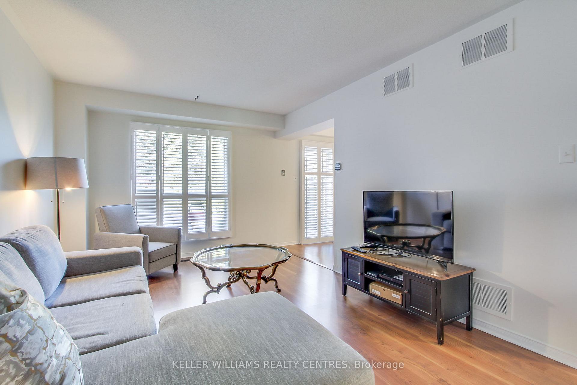 Photo 17 of 889 Clancey Crescent, Newmarket, Gorham-College Manor — HOMEH