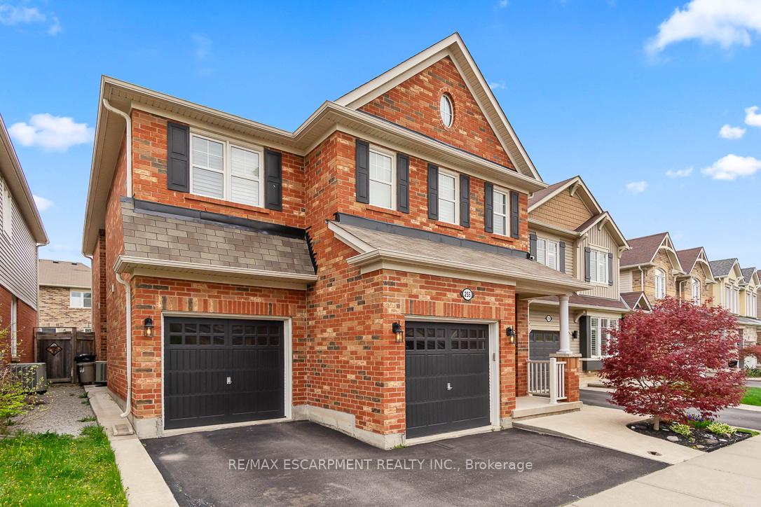 Photo 2 of 255 Monaghan Crescent, Milton, Willmott — HOMEH