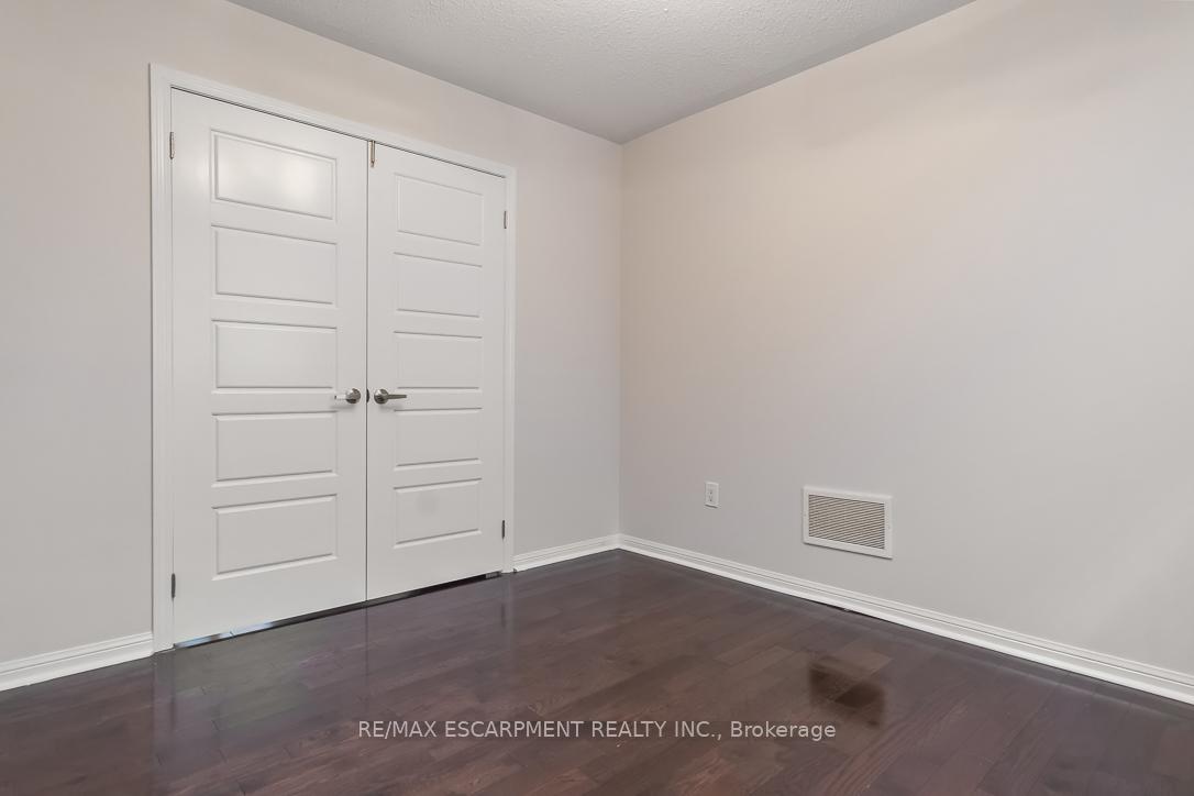 Photo 11 of 255 Monaghan Crescent, Milton, Willmott — HOMEH