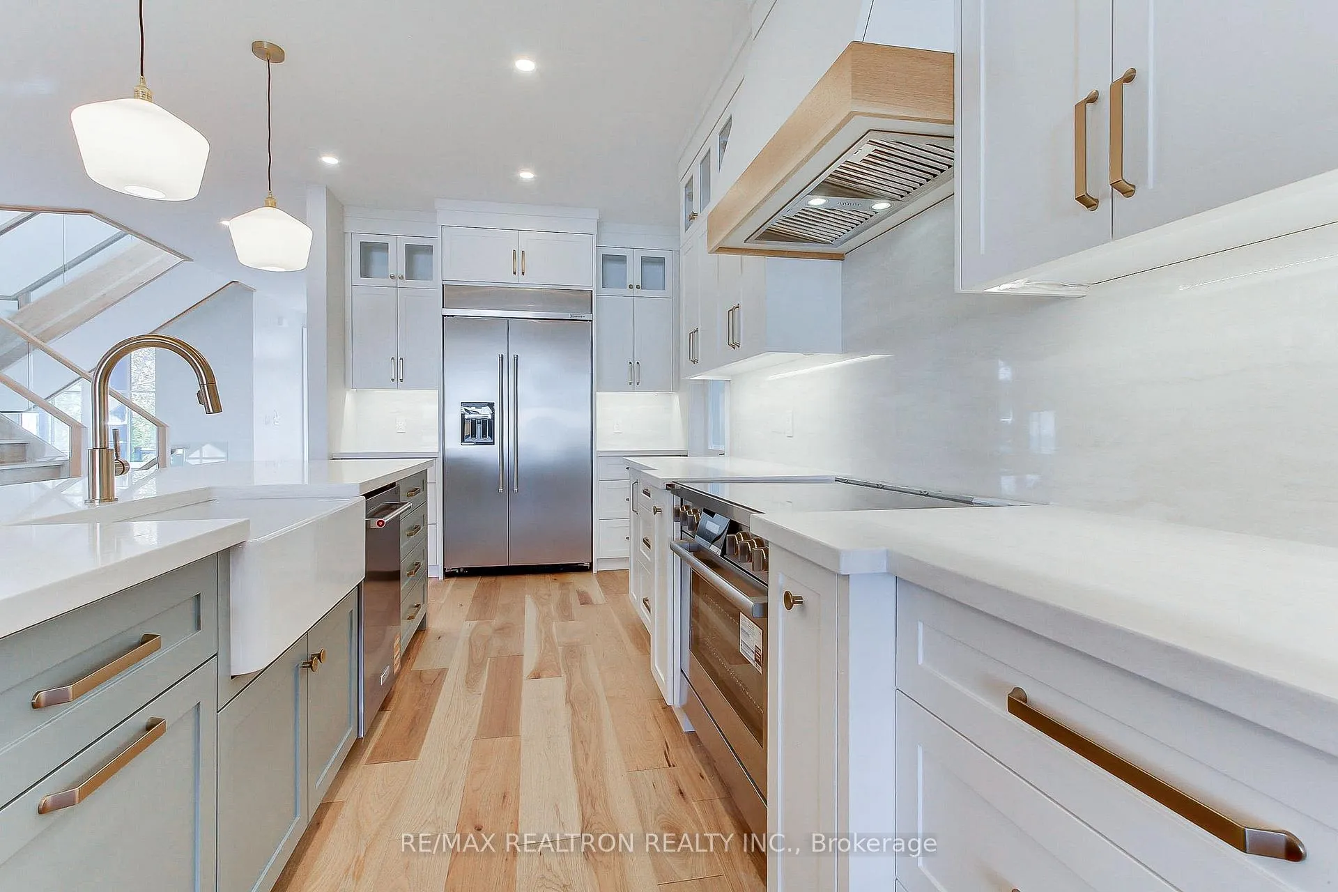 Photo 9 of 667 Pleasant Street, Pickering, Bay Ridges — HOMEH