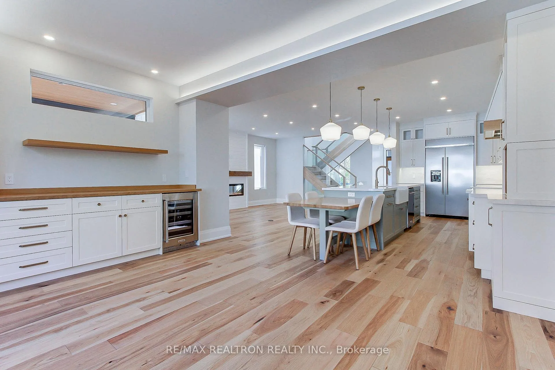 Photo 13 of 667 Pleasant Street, Pickering, Bay Ridges — HOMEH