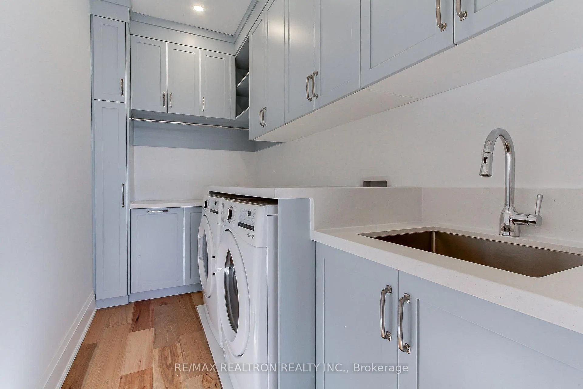 Photo 23 of 667 Pleasant Street, Pickering, Bay Ridges — HOMEH