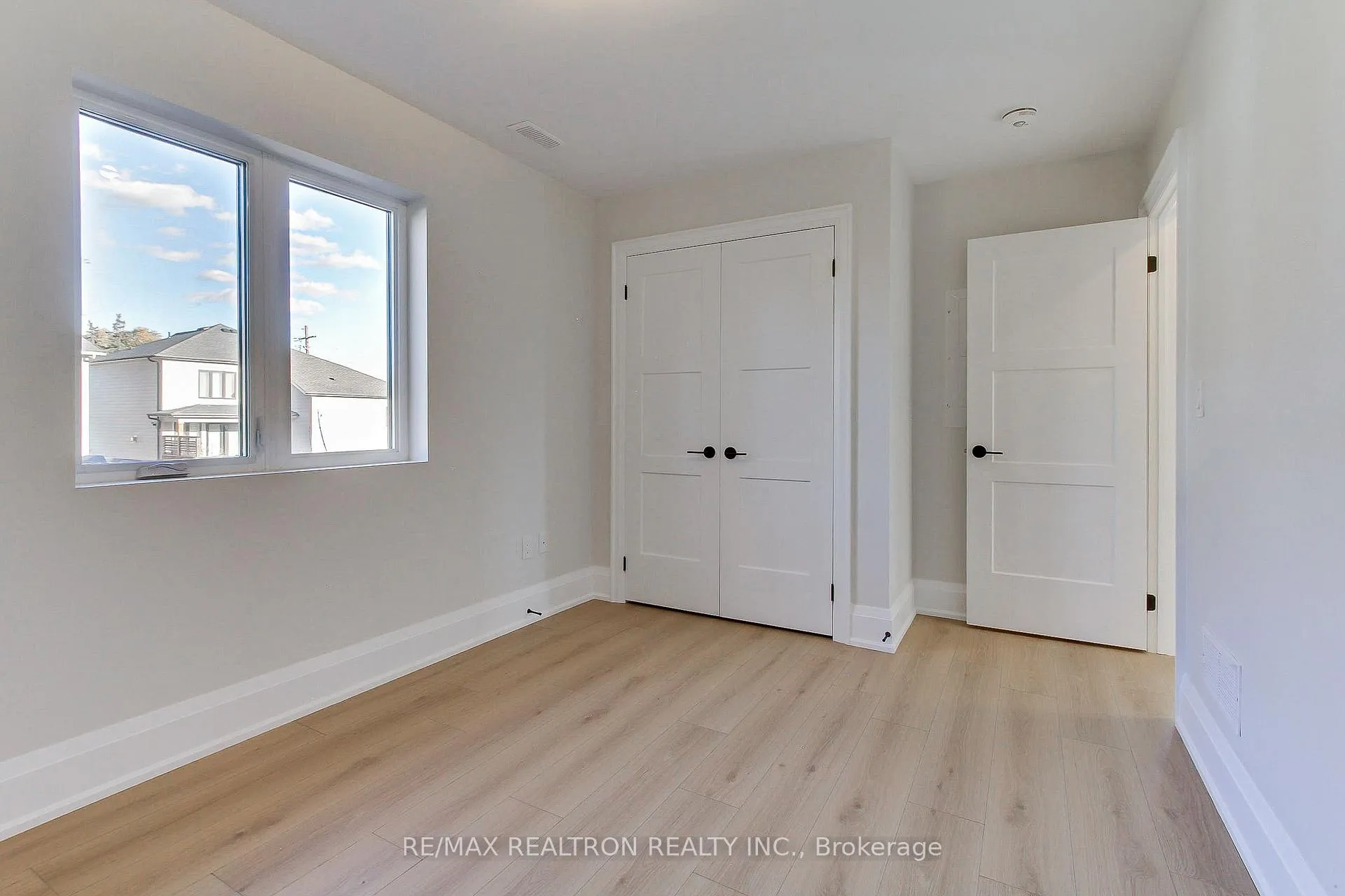 Photo 38 of 667 Pleasant Street, Pickering, Bay Ridges — HOMEH