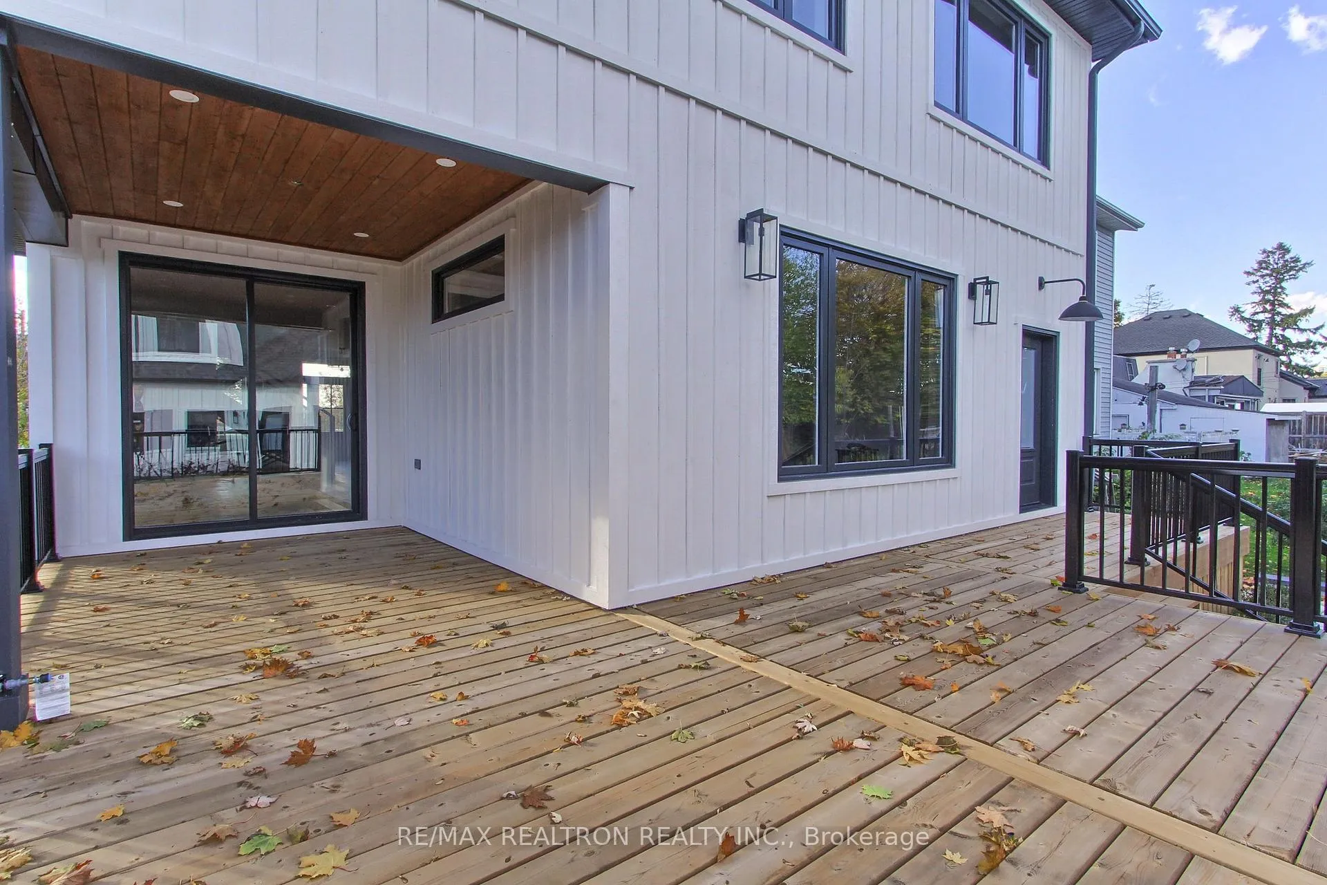 Photo 42 of 667 Pleasant Street, Pickering, Bay Ridges — HOMEH