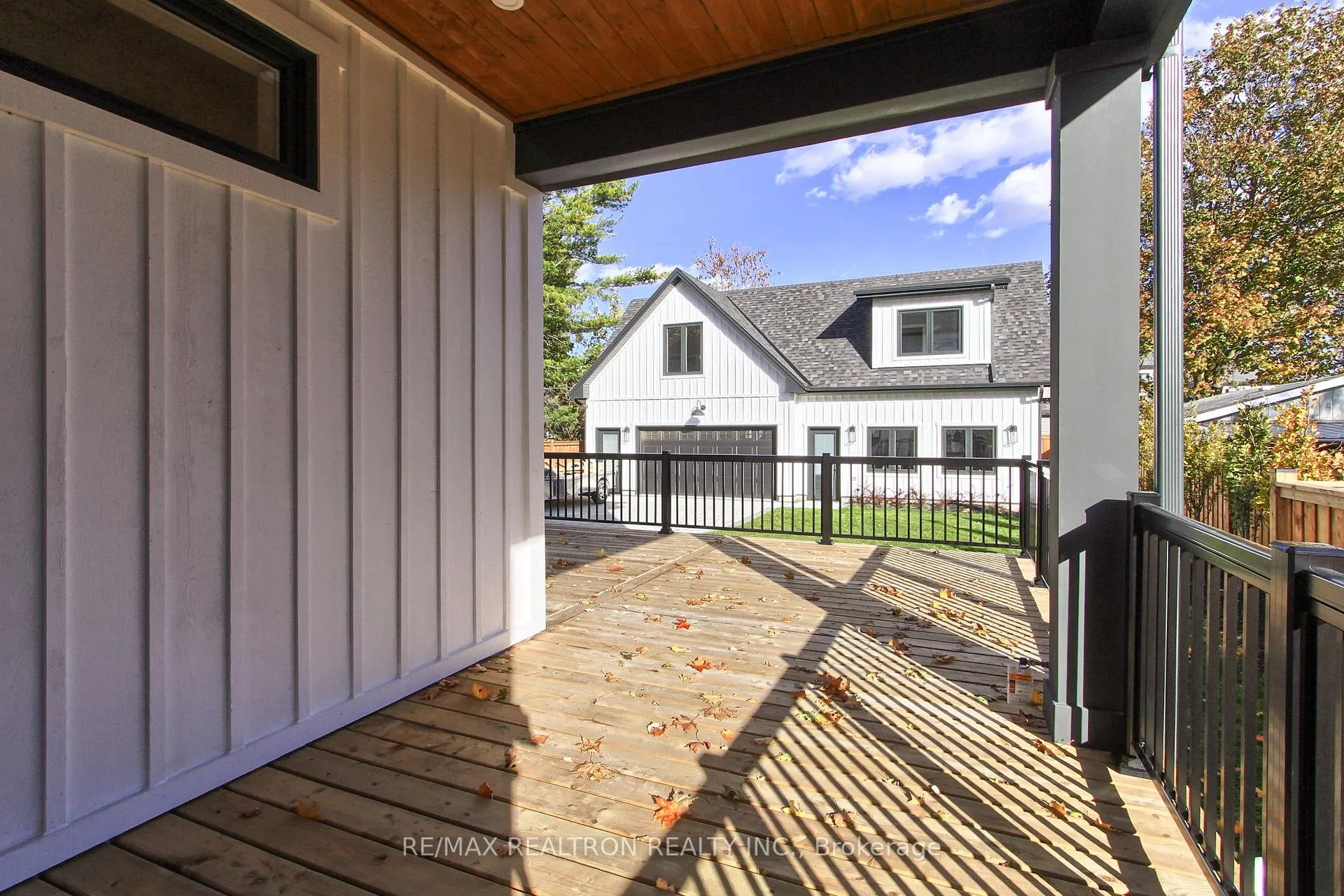 Photo 43 of 667 Pleasant Street, Pickering, Bay Ridges — HOMEH