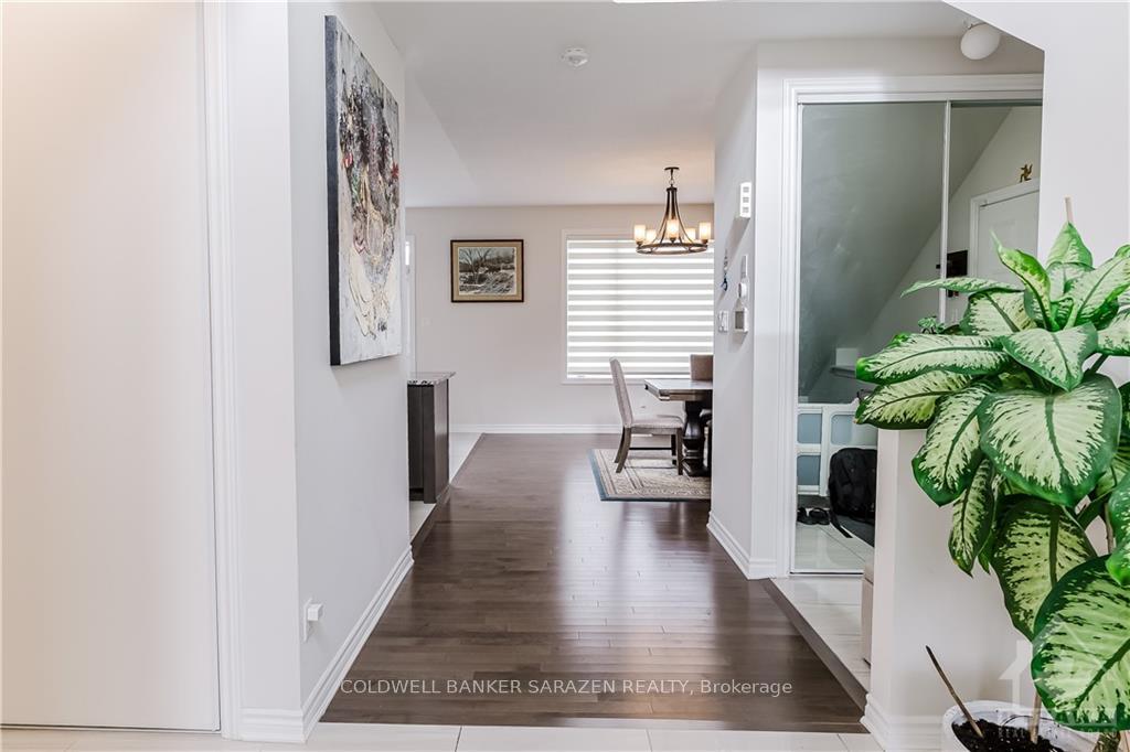 Photo 4 of 545 Ponthieu Circle, Ottawa, Chapel Hill South - Orleans Village — HOMEH