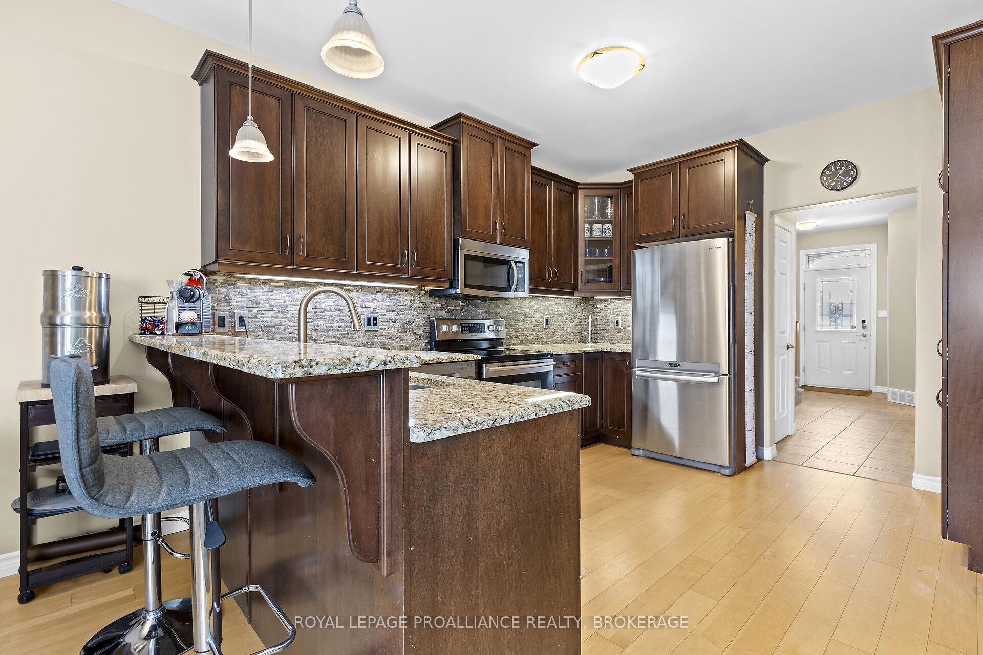Photo 10 of 1177 Crossfield Avenue, Kingston, City Northwest — HOMEH