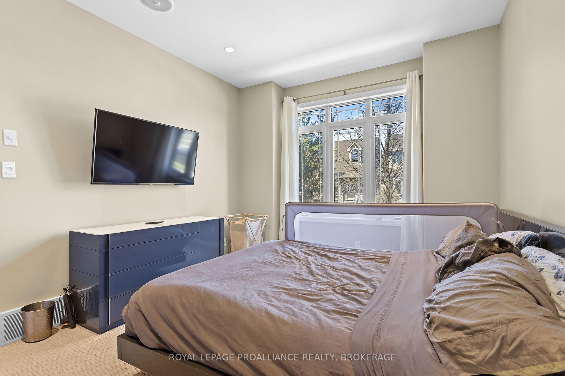 Photo 14 of 1177 Crossfield Avenue, Kingston, City Northwest — HOMEH