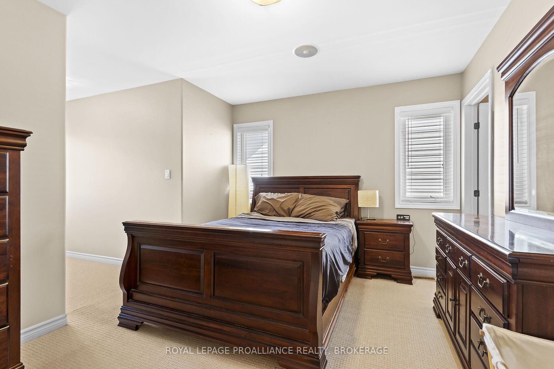 Photo 17 of 1177 Crossfield Avenue, Kingston, City Northwest — HOMEH