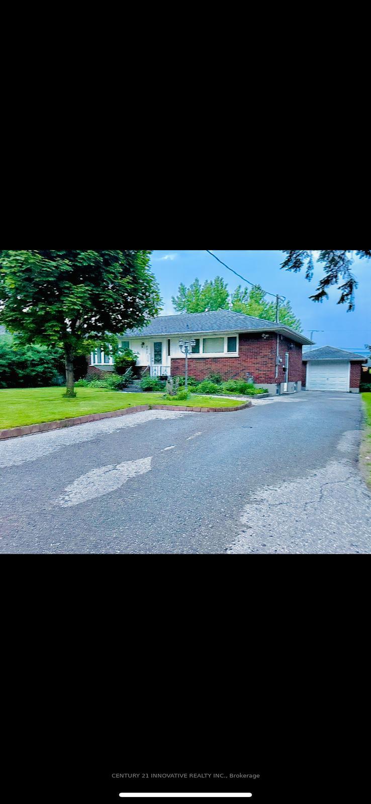 Front of 491 Fairlawn Street N